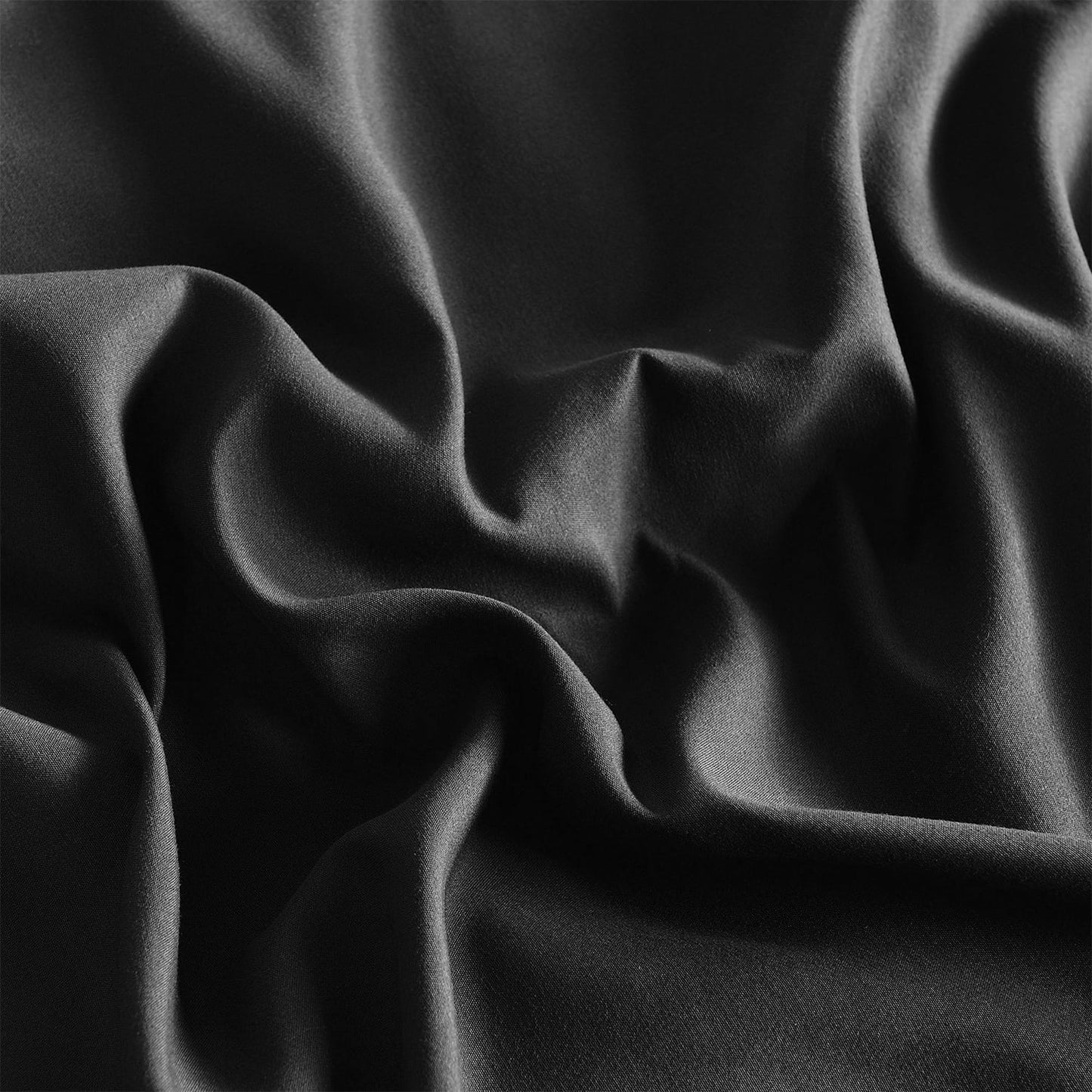 Hypoallergenic Cloud 8 PCS Modern Comforter Set with Sheets All Season Bed in a Bag, Black, Queen Size - Cloud-Like Soft Lightweight Bed Comforter Detail