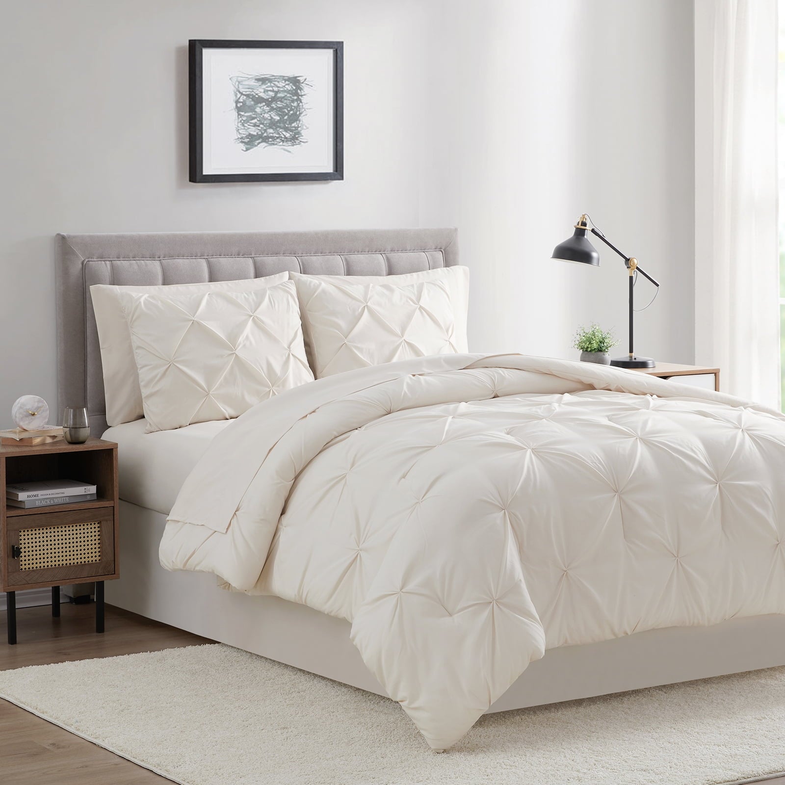 Fluffy Down Alternative Comforter Set, 3-Piece, Queen, Pleated Wrinkle-Resistant Microfiber Bedding, Ivory, All-Season - All-Season Down Alternative Comforter Insert Detail