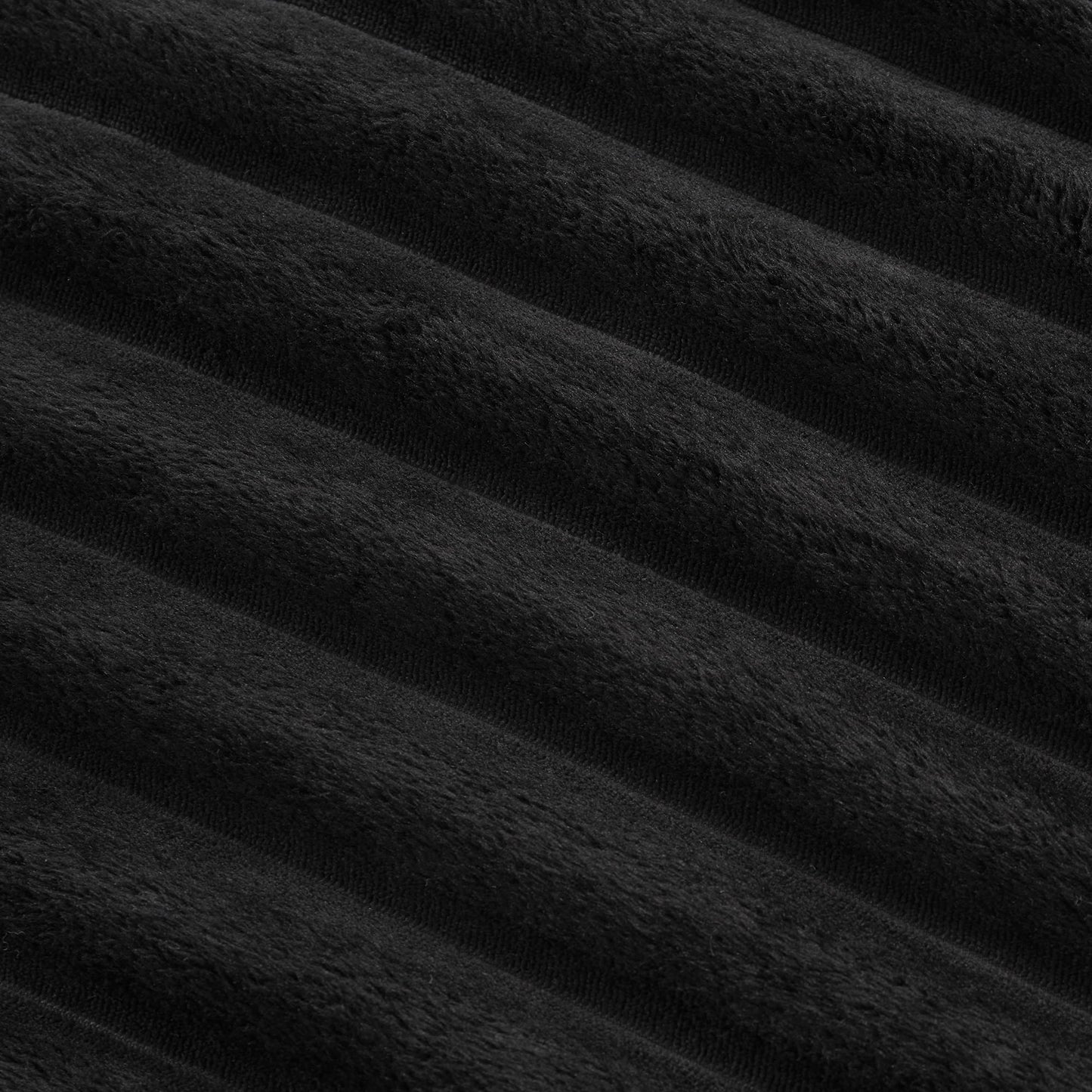 All-Season Full/Queen Comforter Set, All-Season, 5-Piece, Black Cozy Plush - Luxurious Quilted Duvet Cover Set Detail