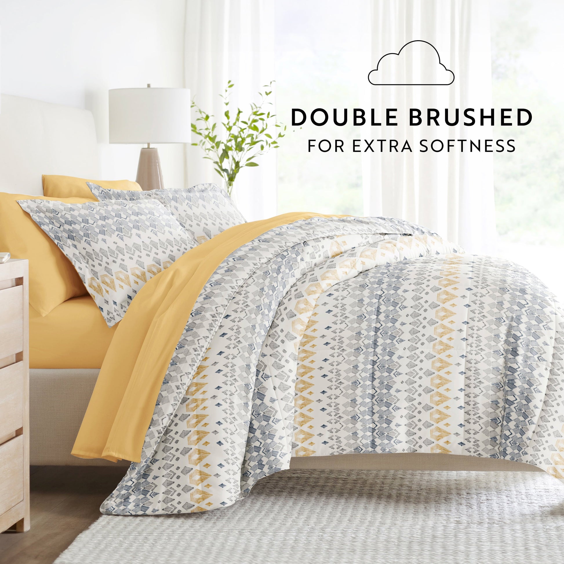 Fluffy Down Alternative 7 Piece Bedding Bundle, Microfiber Patterned Comforter and Sheet Set, Queen - Luxurious Quilted Duvet Cover Set Detail