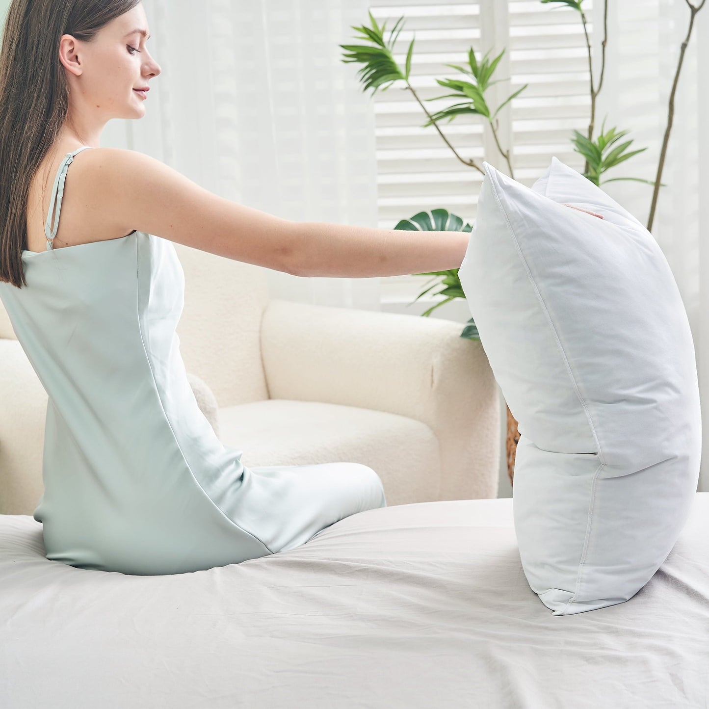 Ergonomic Memory Foam Goose Feather Down Pillows for Sleeping,Luxury Hotel Collection Queen Size Soft Bed Pillow,1 Pack,Queen (20.2" x 28.2") - Hotel Quality Plush Sleeping Pillows Detail