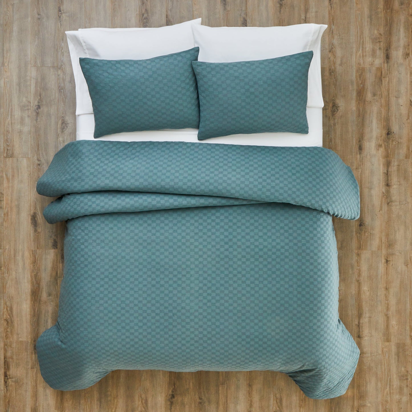 Fluffy Down Alternative Full/Queen Comforter Set, All-Season, 3-Piece, Nimbus Blue Block Weave - Luxurious Quilted Duvet Cover Set Detail