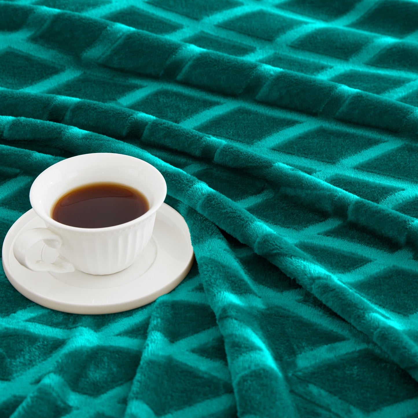 Lightweight Warm Large Soft Throw Blanket for Couch, 50x70 Inches Diamond Geometry Pattern Velvet Fleece Blanket, Cozy, Warm and Light... - Luxury Knitted Decorative Throw Blanket with Fringes Detail