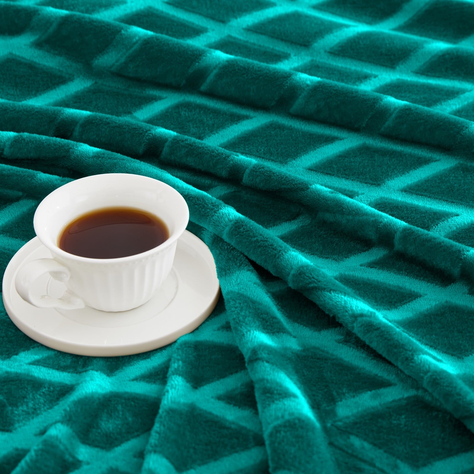 Lightweight Warm Large Soft Throw Blanket for Couch, 50x70 Inches Diamond Geometry Pattern Velvet Fleece Blanket, Cozy, Warm and Light... - Luxury Knitted Decorative Throw Blanket with Fringes Detail