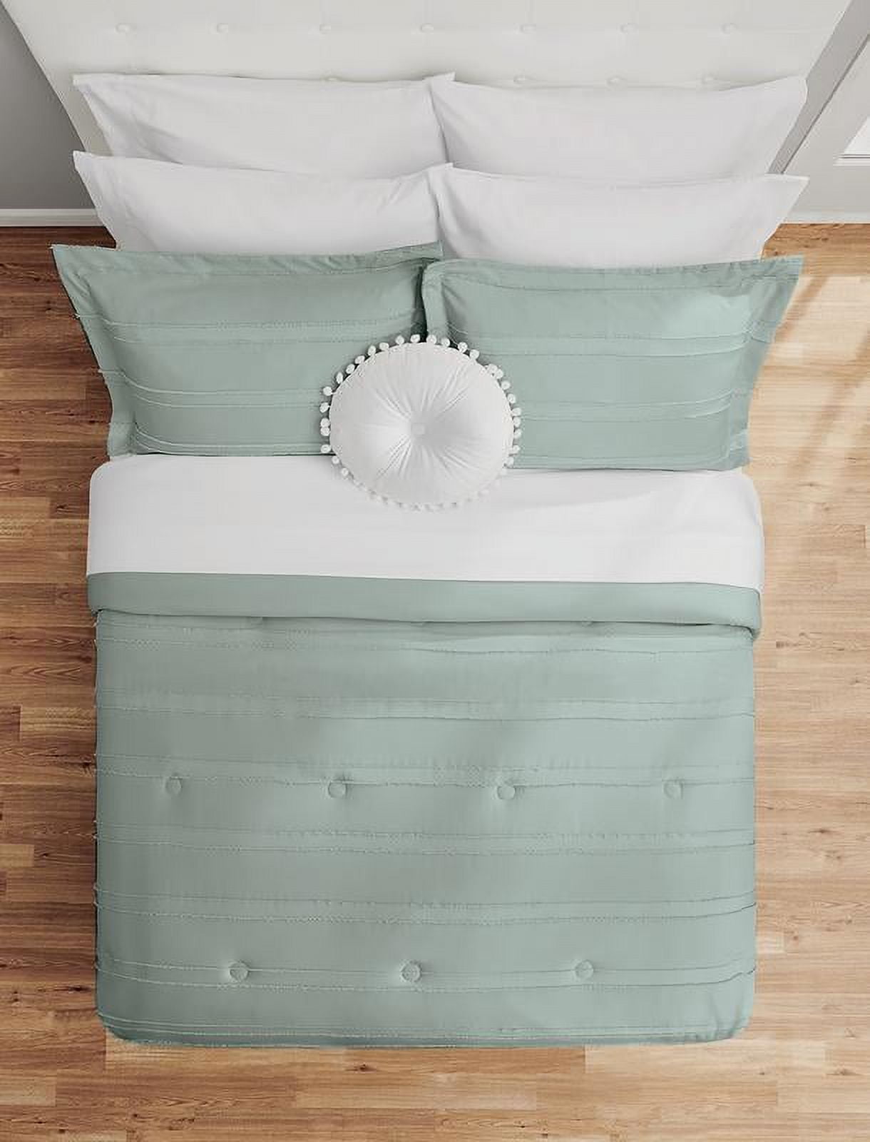 Fluffy Down Alternative Mint 10 Piece Bed in a Bag Comforter Set with Sheets, Queen - Luxurious Quilted Duvet Cover Set Detail
