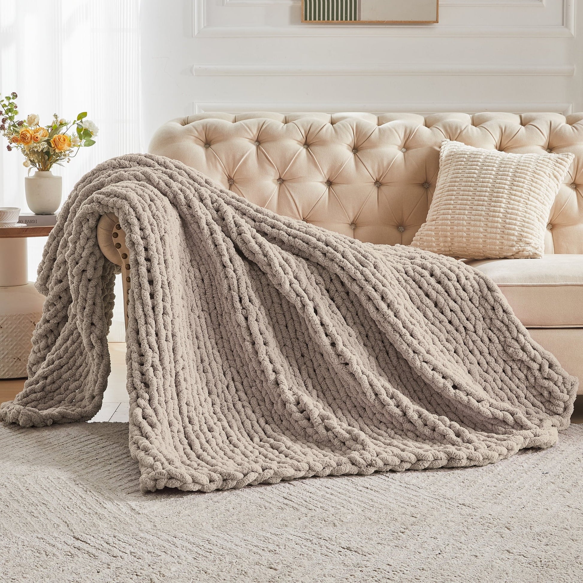 Super Soft Flannel Chunky Knit Throw Blanket Handmade Soft Throws for Couch Sofa Bed, 50" x 60" Taupe - Super Soft Reversible Sherpa Flannel Blanket Detail