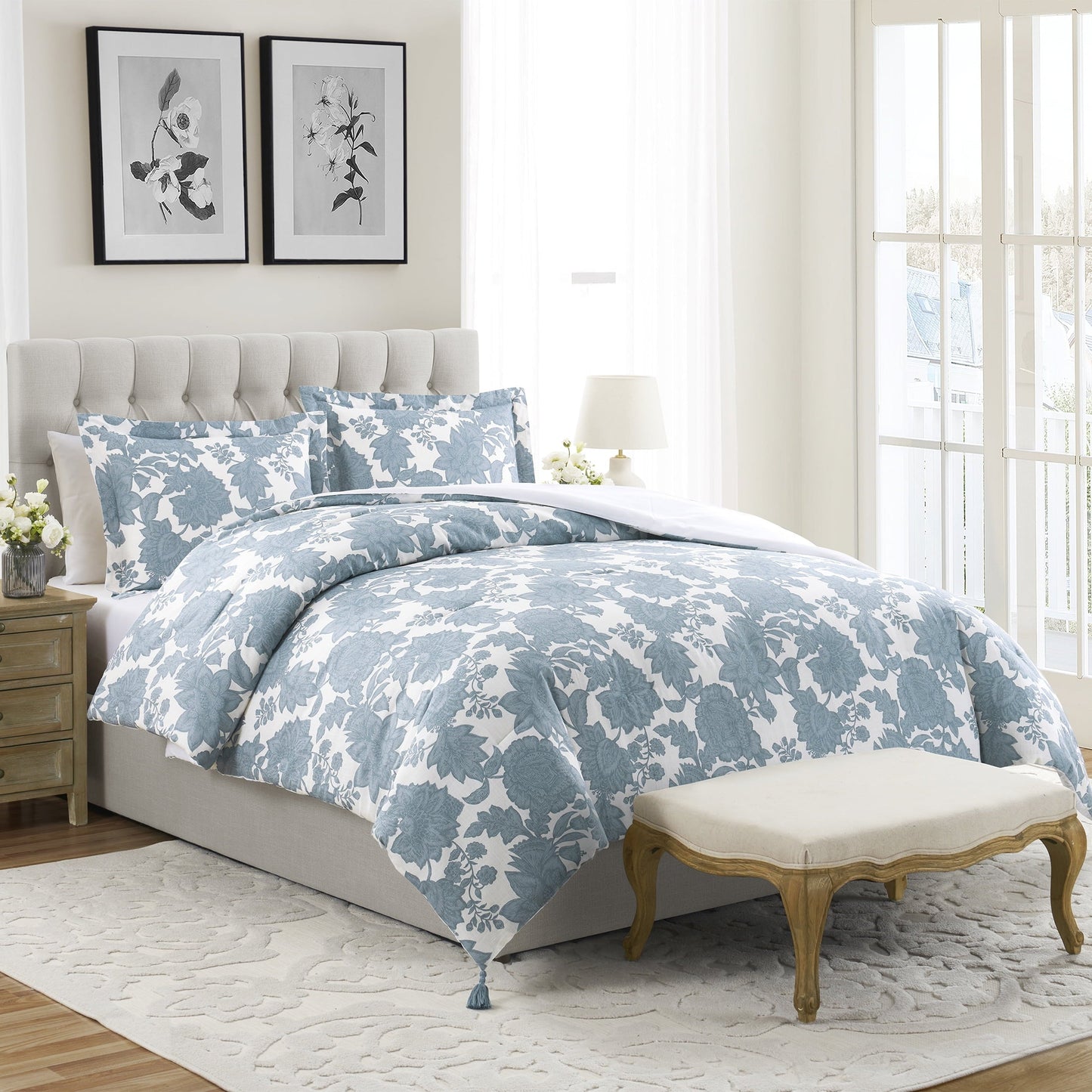 Hypoallergenic Cloud Veronica 3-Piece Blue Floral Cotton Slub Comforter Set, King - All-Season Down Alternative Comforter Insert Detail
