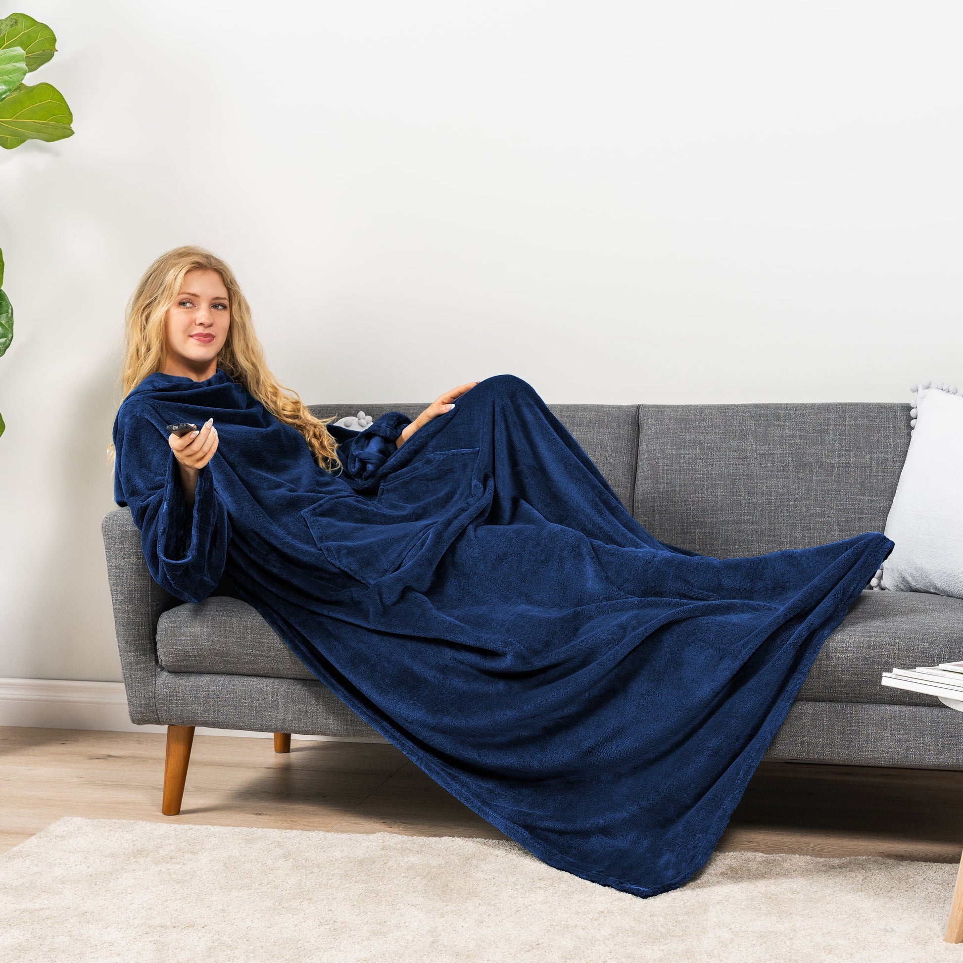 Reversible Sherpa Navy Blue Fleece Wearable Blanket with Sleeves for Adults Women Men, Soft Warm Full Body Wrap Throw, Sweatshirt Pocke... - Super Soft Reversible Sherpa Flannel Blanket Detail