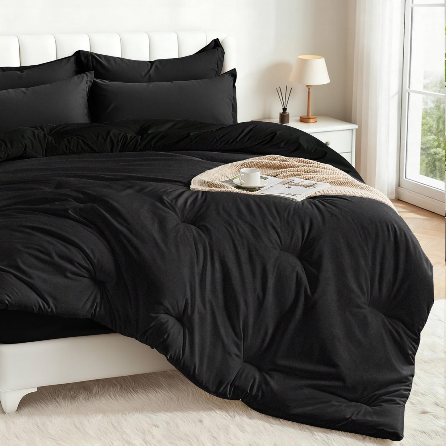Hypoallergenic Cloud 5-Piece Bed in Bag - Twin Size Comforter Sets, Pillowcases & Sheet Collection for Cozy Bedding Sets Black - All-Season Down Alternative Comforter Insert Detail
