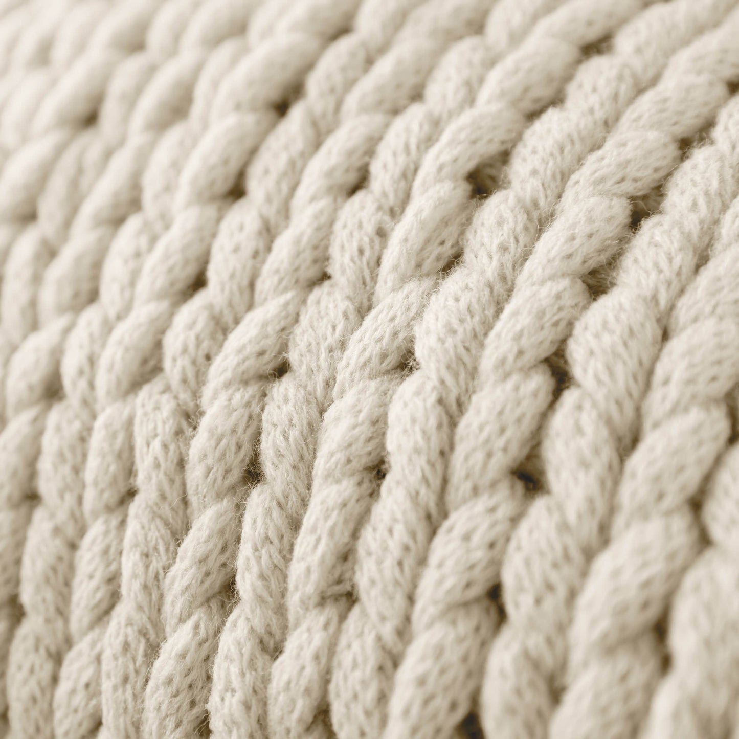 Lightweight Warm Soft & Cozy Chunky Hand-Knit Throw Blanket, Ivory - Lightweight Plush Warm Blanket for All Seasons Detail