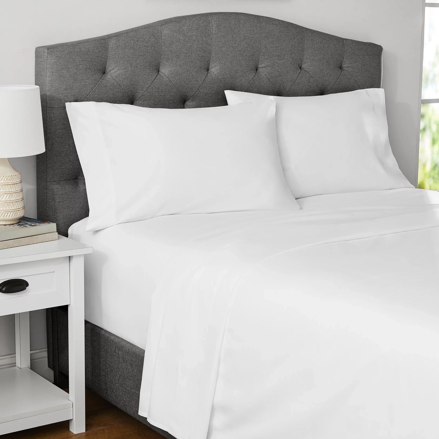 Wrinkle-Resistant 4-Piece 300 Thread Count White Cotton Blend Percale Bed Sheet Set, Queen - Premium Ultra-Soft Pillowcase Pair for Sleeping Detail