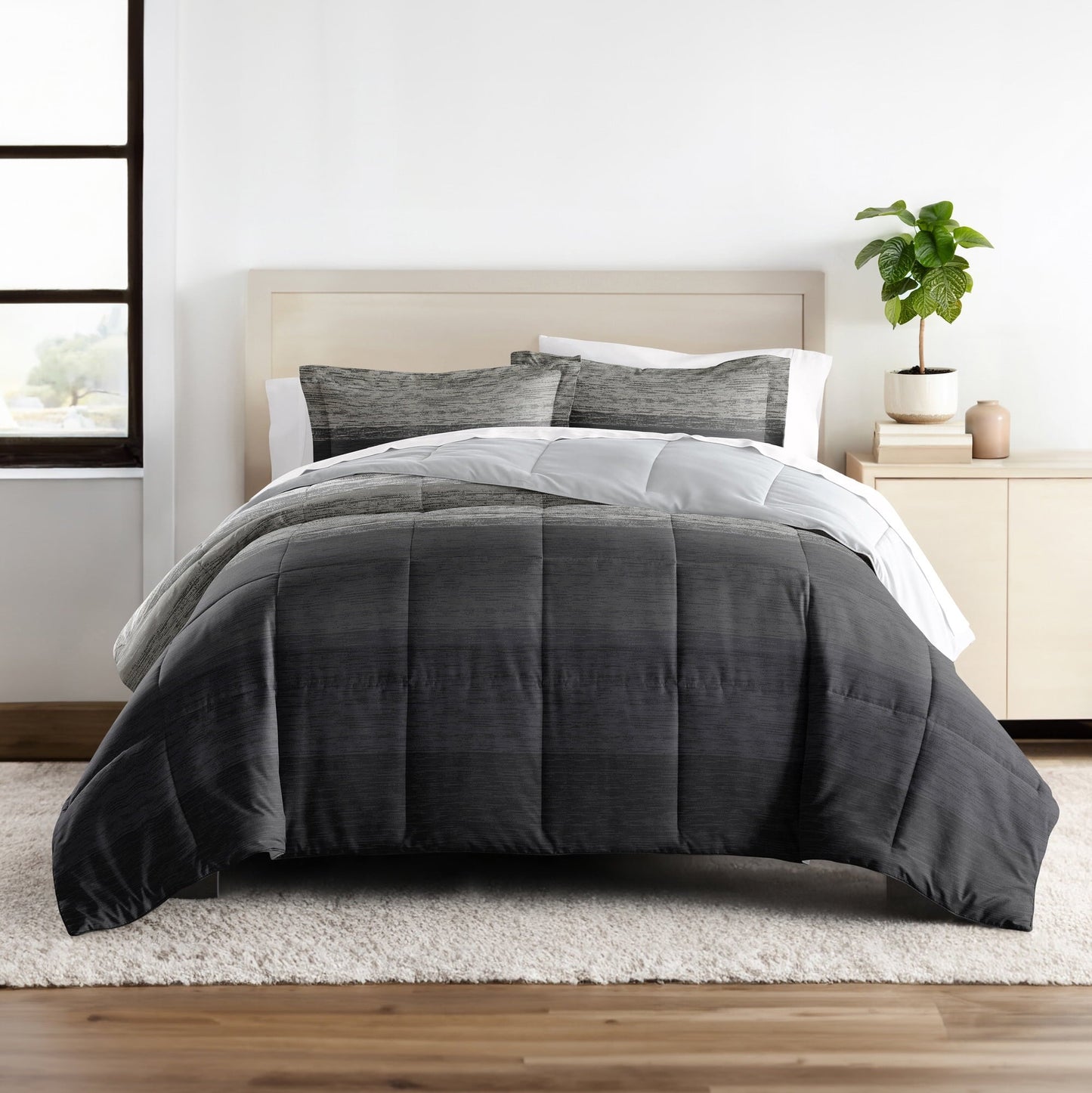 Heavyweight Warmth All Season Ultra Soft Comforter Set Lightweight Bedding in Gray/Black Ombre for Full/Queen Size - All-Season Down Alternative Comforter Insert Detail