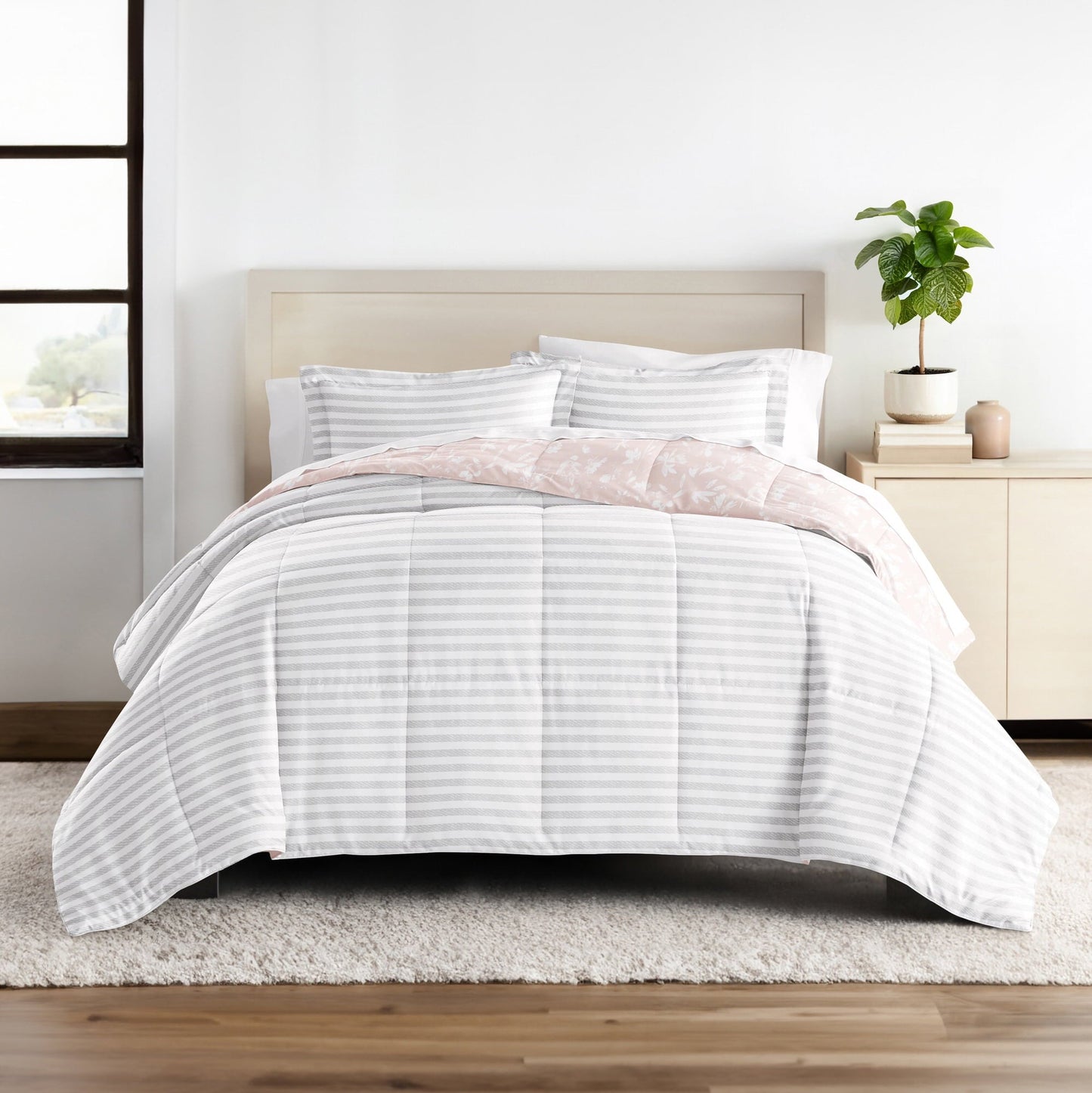 Heavyweight Warmth All Season Ultra Soft Comforter Set Lightweight Bedding in Pressed Flowers for Full/Queen Size - Hypoallergenic Ultra-Fluffy Quilt for Winter Detail
