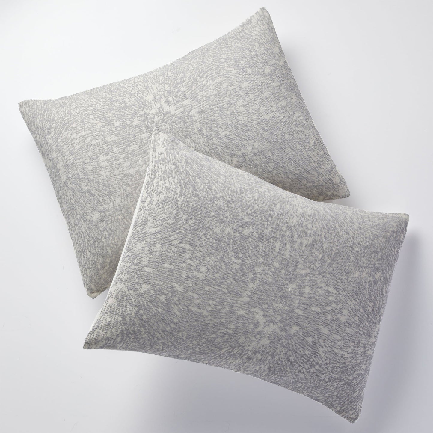All-Season Better Homes & Garden Grey Chenille 3-Piece Comforter Set, Full/Queen, All Ages - All-Season Down Alternative Comforter Insert Detail