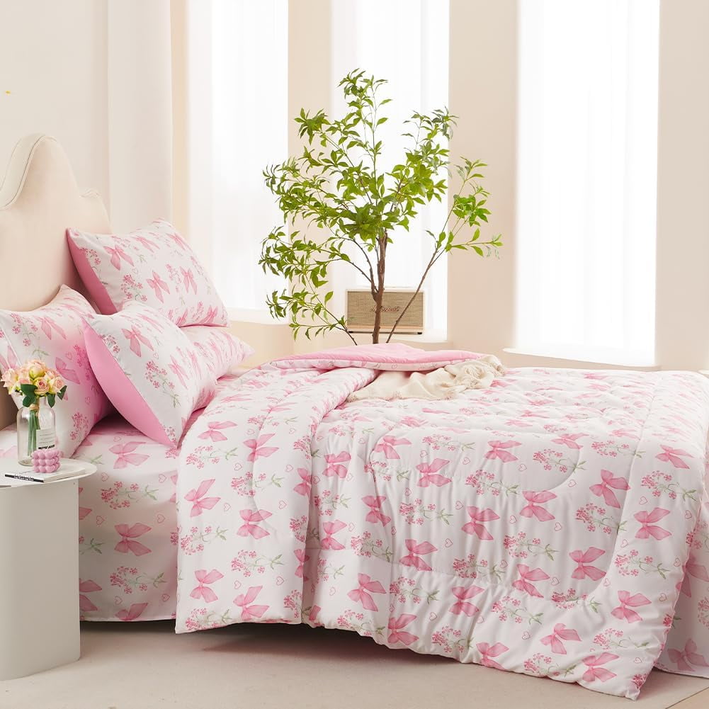 Hypoallergenic Cloud Pink Bowknot Girls Comforter Set Twin Size, 3 Pieces Bows Princess Style Bedding Set for Girls for All Season - Cloud-Like Soft Lightweight Bed Comforter Detail
