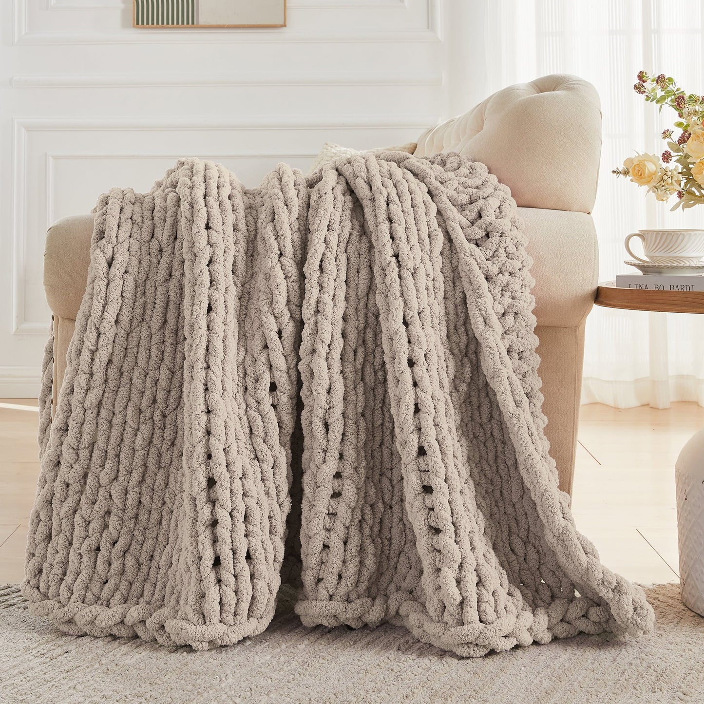 Super Soft Flannel Chunky Knit Throw Blanket Handmade Soft Throws for Couch Sofa Bed, 50" x 60" Taupe - Super Soft Reversible Sherpa Flannel Blanket Detail