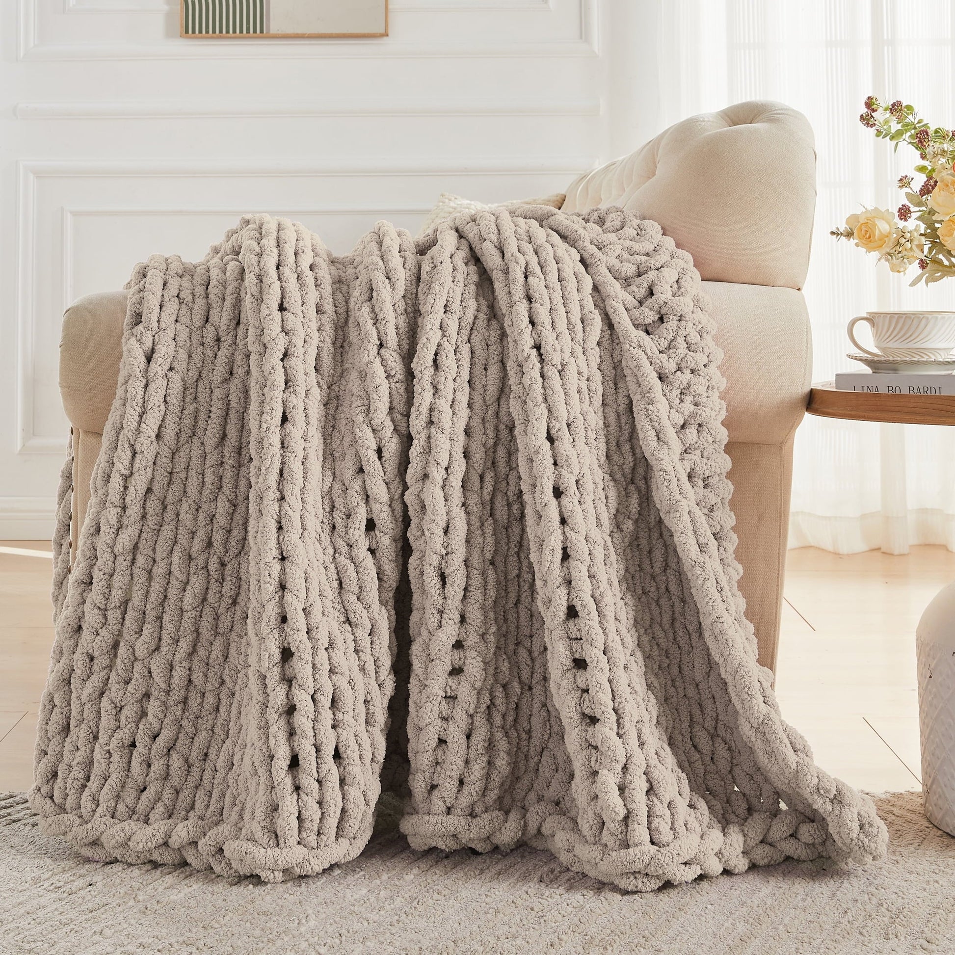 Super Soft Flannel Chunky Knit Throw Blanket Handmade Soft Throws for Couch Sofa Bed, 50" x 60" Taupe - Super Soft Reversible Sherpa Flannel Blanket Detail