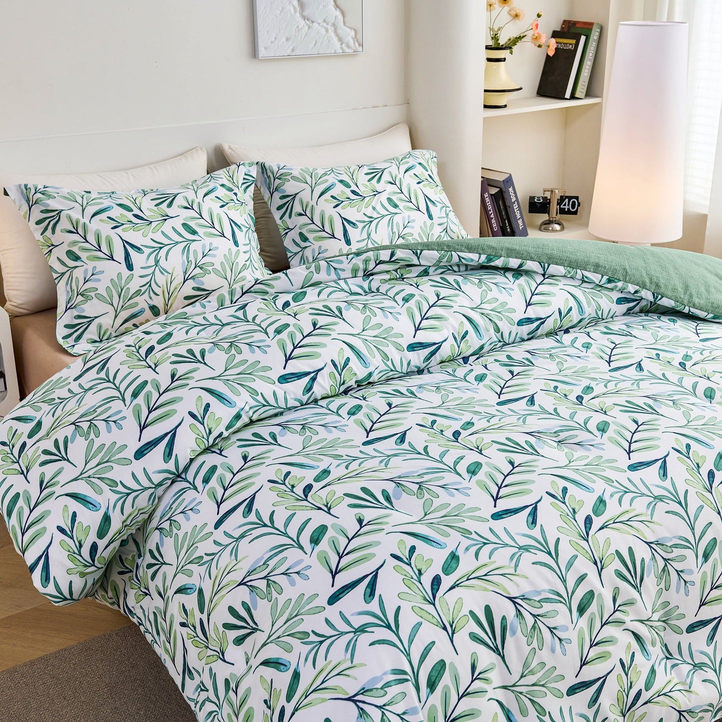 Luxurious Quilted 3-Piece Floral Comforter Set King Size, Green and White Botanical, Soft Microfiber All-Season Bedding for Adults & Teens - Cloud-Like Soft Lightweight Bed Comforter Detail