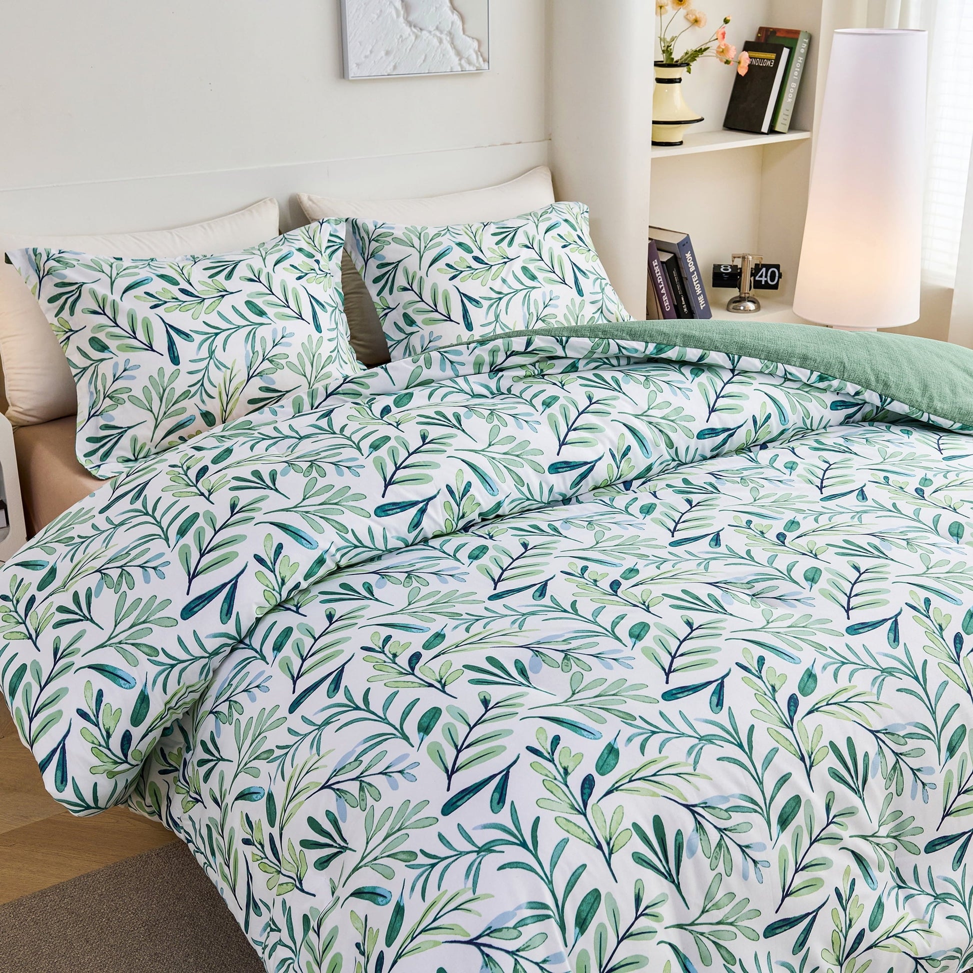 Luxurious Quilted 3-Piece Floral Comforter Set King Size, Green and White Botanical, Soft Microfiber All-Season Bedding for Adults & Teens - Cloud-Like Soft Lightweight Bed Comforter Detail