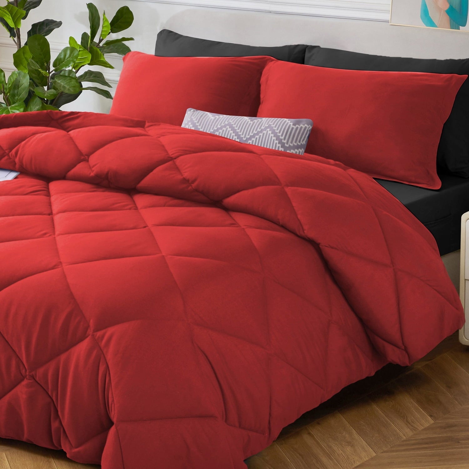 Fluffy Down Alternative 7 Piece Reversible Queen Comforter Set - Red Quilted Down Alternative Bedding All Season Super Soft Microfiber Bed in... - Hypoallergenic Ultra-Fluffy Quilt for Winter Detail