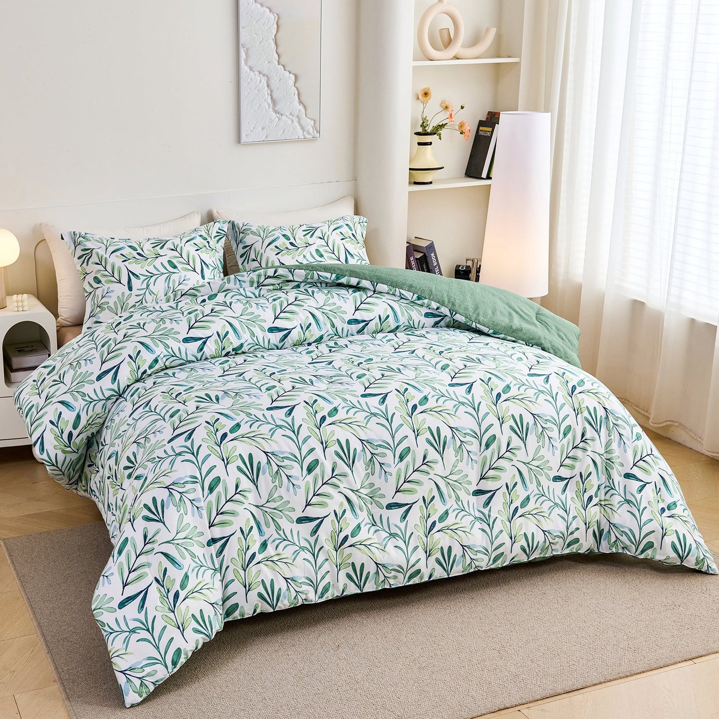 Luxurious Quilted 3-Piece Floral Comforter Set King Size, Green and White Botanical, Soft Microfiber All-Season Bedding for Adults & Teens - Cloud-Like Soft Lightweight Bed Comforter Detail