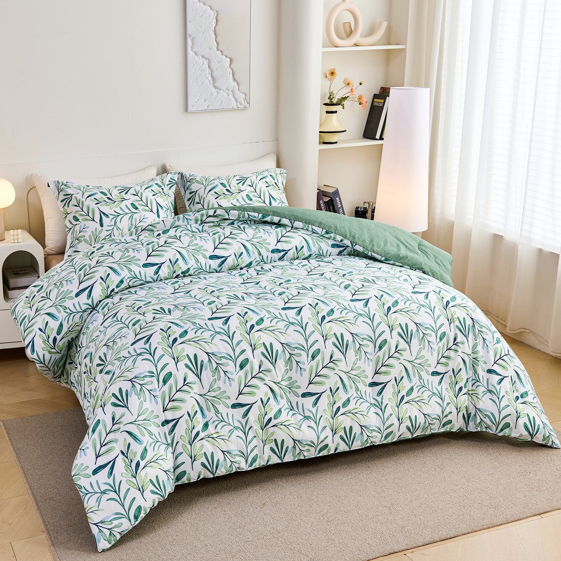 Luxurious Quilted 3-Piece Floral Comforter Set King Size, Green and White Botanical, Soft Microfiber All-Season Bedding for Adults & Teens - Cloud-Like Soft Lightweight Bed Comforter Detail