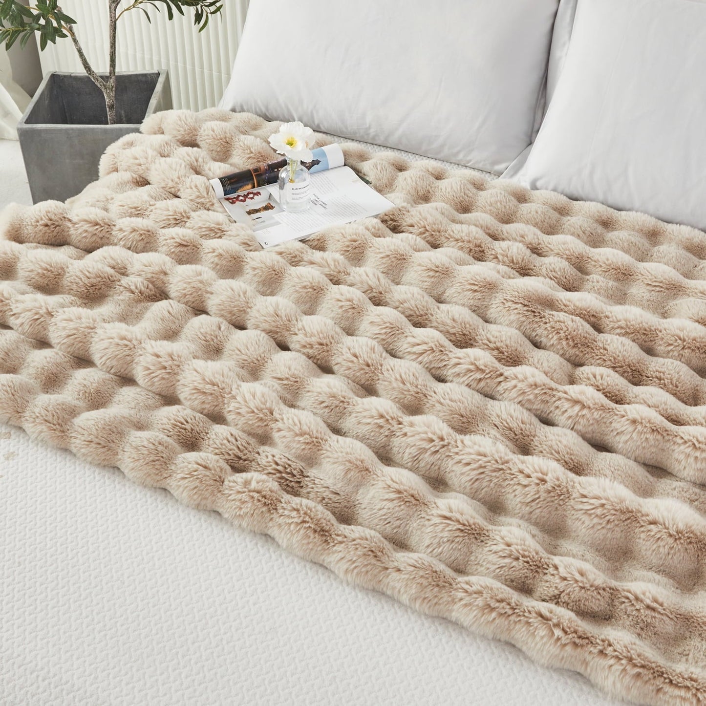 Lightweight Warm Taupe Faux Fur Bubble Blankets for Couch Chair Sofa Luxury Fluffy Thick Bubble Throw Blanket Furry Blanket Fuzzy Soft... - Luxury Knitted Decorative Throw Blanket with Fringes Detail