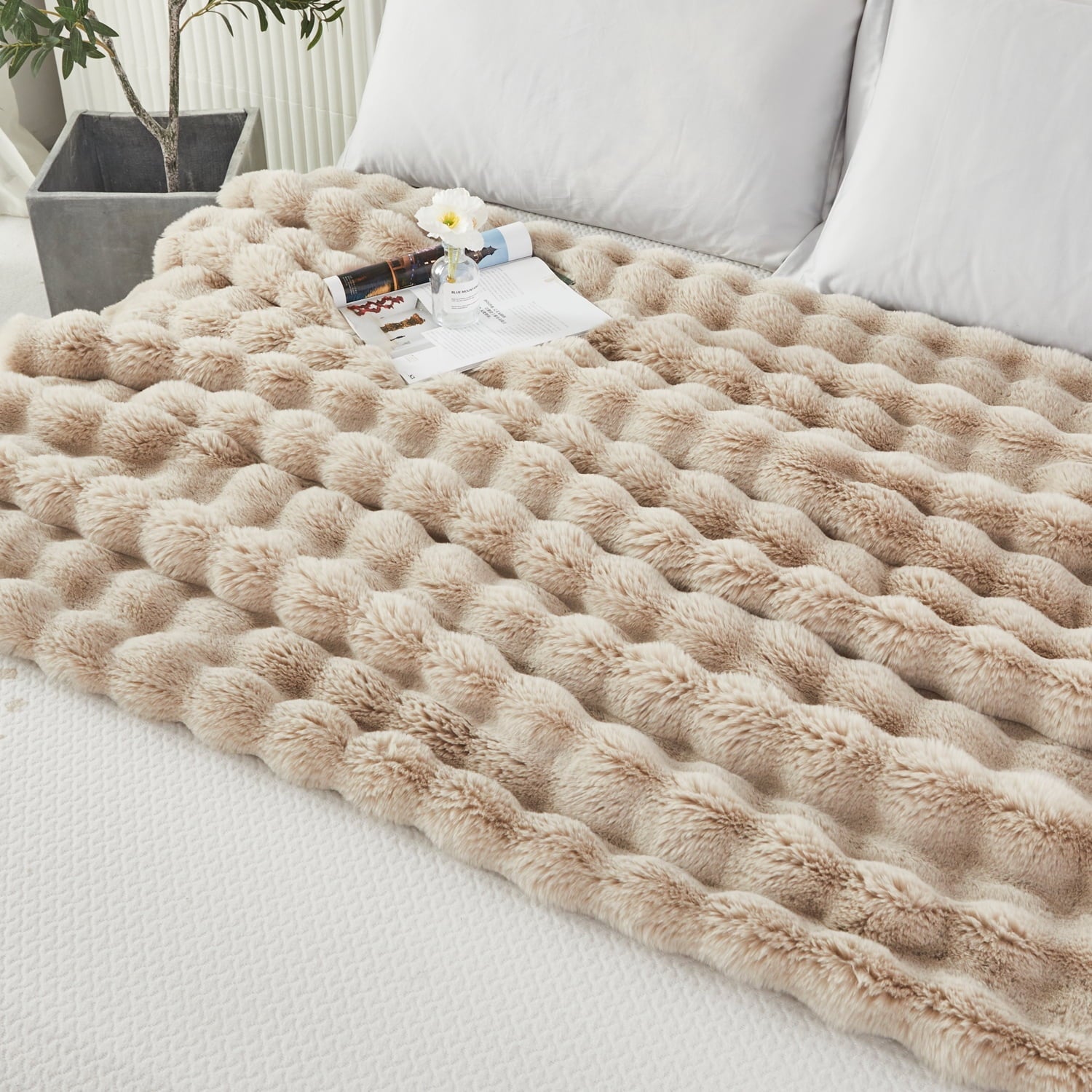 Lightweight Warm Taupe Faux Fur Bubble Blankets for Couch Chair Sofa Luxury Fluffy Thick Bubble Throw Blanket Furry Blanket Fuzzy Soft... - Luxury Knitted Decorative Throw Blanket with Fringes Detail