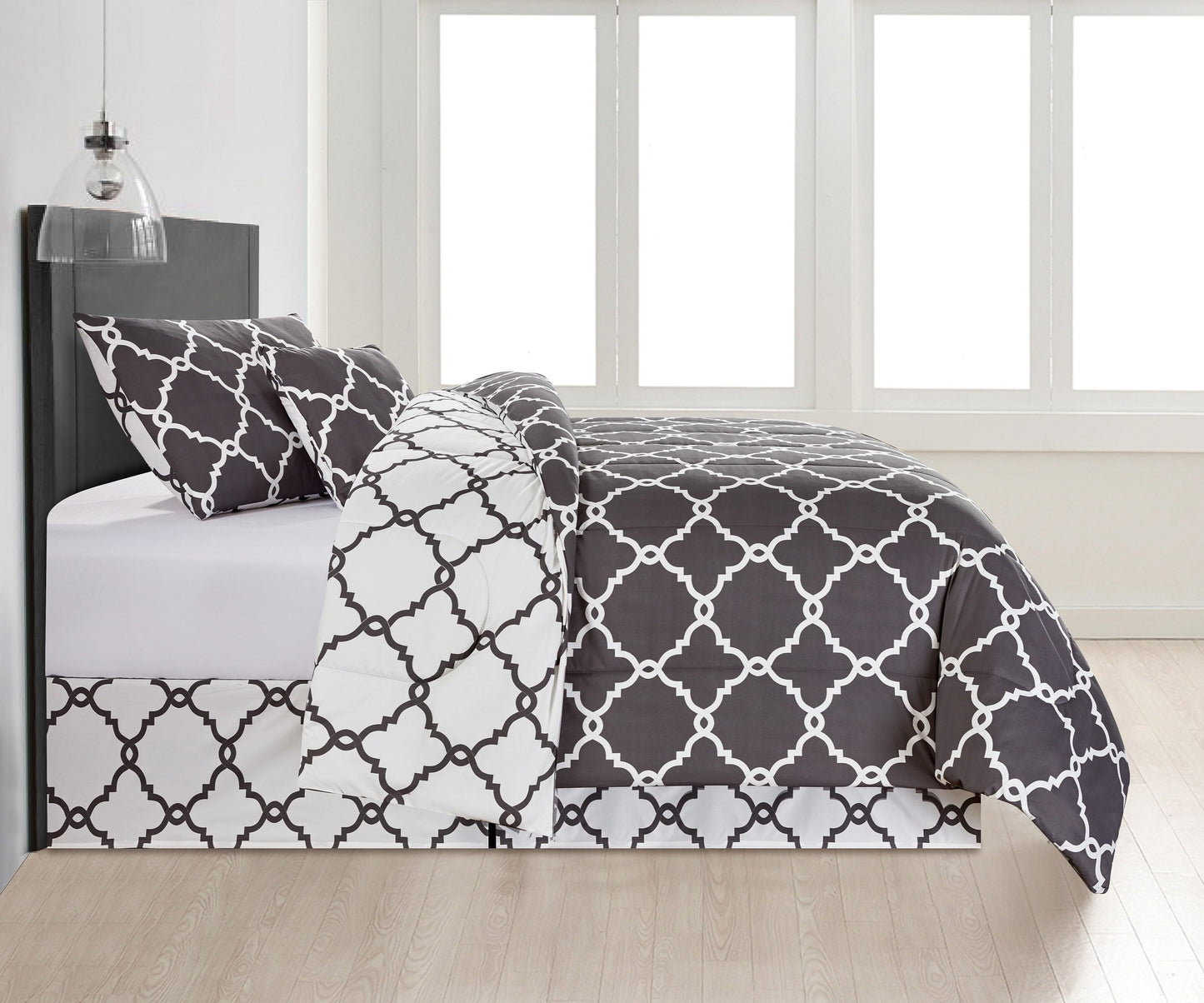 Luxurious Quilted 4 Piece Geometric Twin Comforter Set - Polyester Filling Reversible Washable Comforter Set - Luxurious Quilted Duvet Cover Set Detail