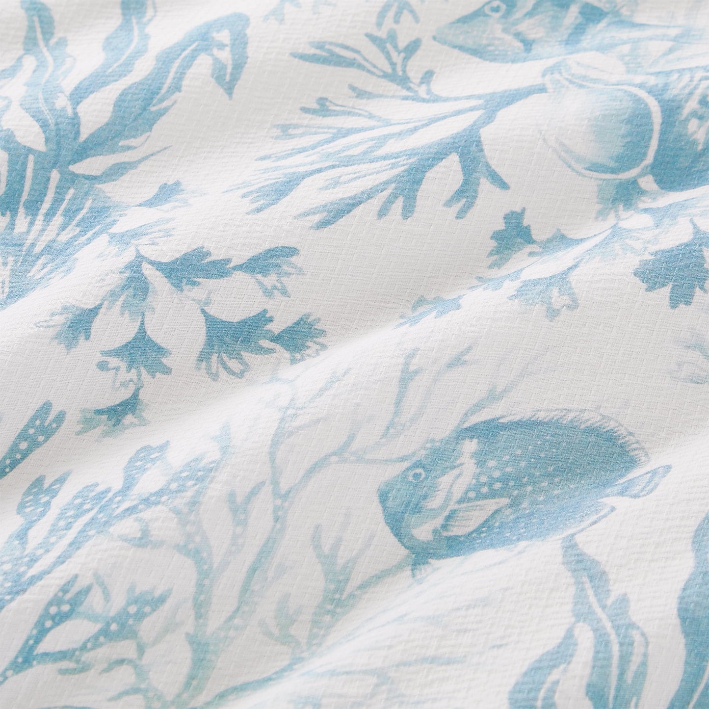Heavyweight Warmth 3-Piece Lightweight 100% Cotton Blue & White Ocean Print Comforter Set, Full/Queen - Cloud-Like Soft Lightweight Bed Comforter Detail