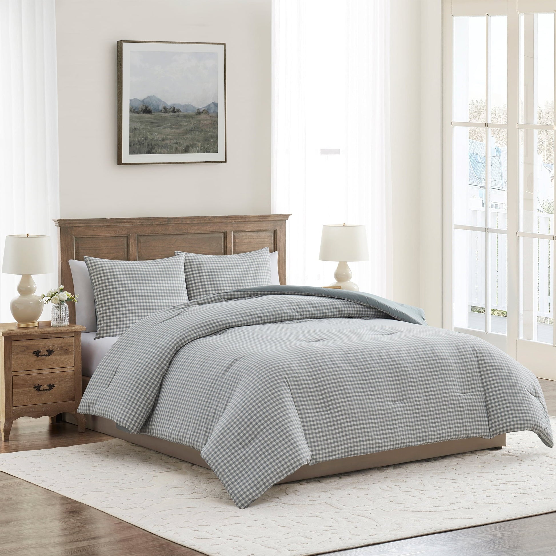 Luxurious Quilted Full/Queen Comforter Set, All-Season, 3-Piece, Green Gingham Plaid - Cloud-Like Soft Lightweight Bed Comforter Detail