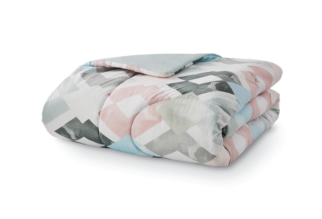 Luxurious Quilted Reversible Marble Diamond 8-Piece Bed in a Bag Bedding Set, Twin/Twin XL - All-Season Down Alternative Comforter Insert Detail