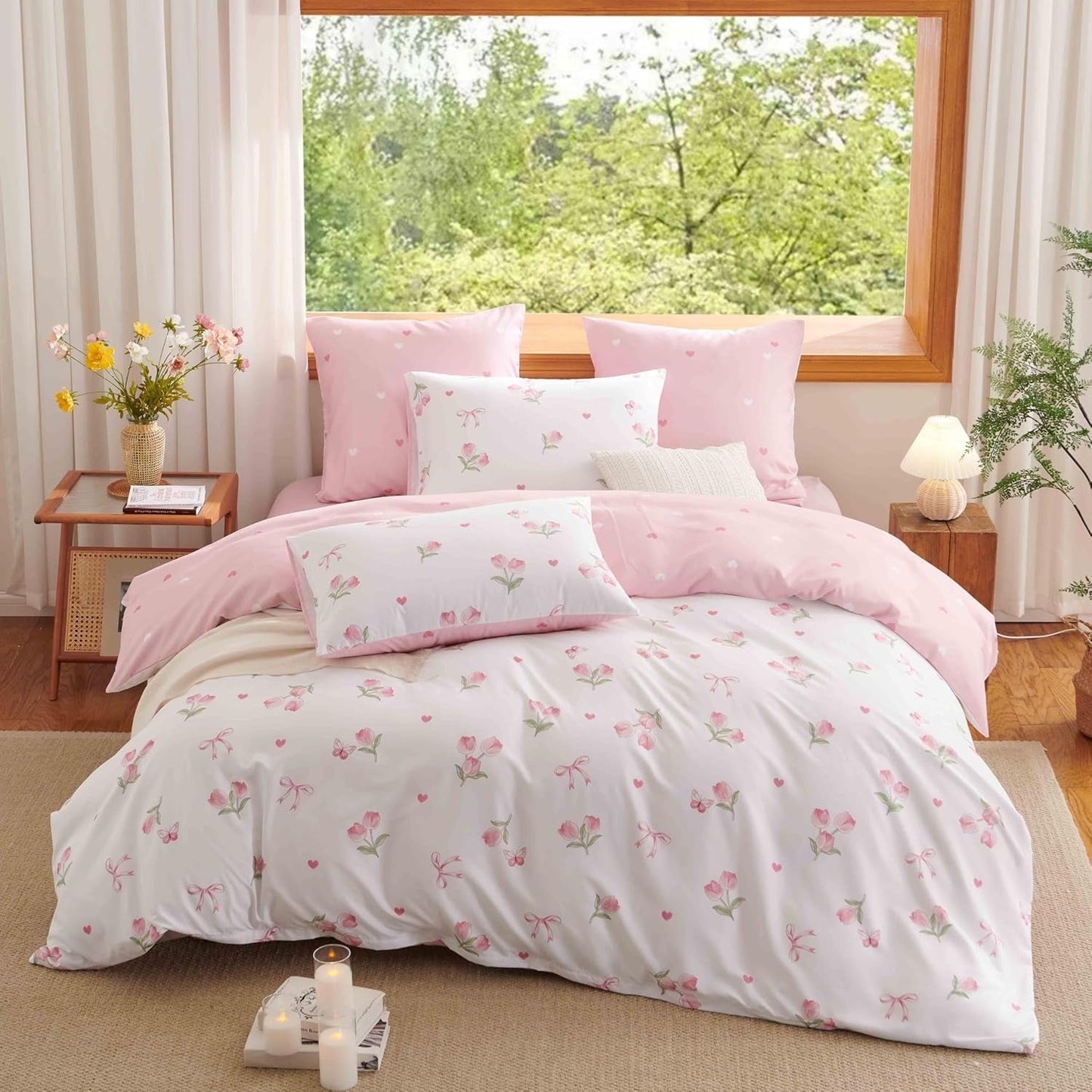 Hypoallergenic Cloud Pink Tulip Queen Comforter Set, 3-Piece Pink Flowers Reversible Soft Bedding Set or Adults All Season - Cloud-Like Soft Lightweight Bed Comforter Detail