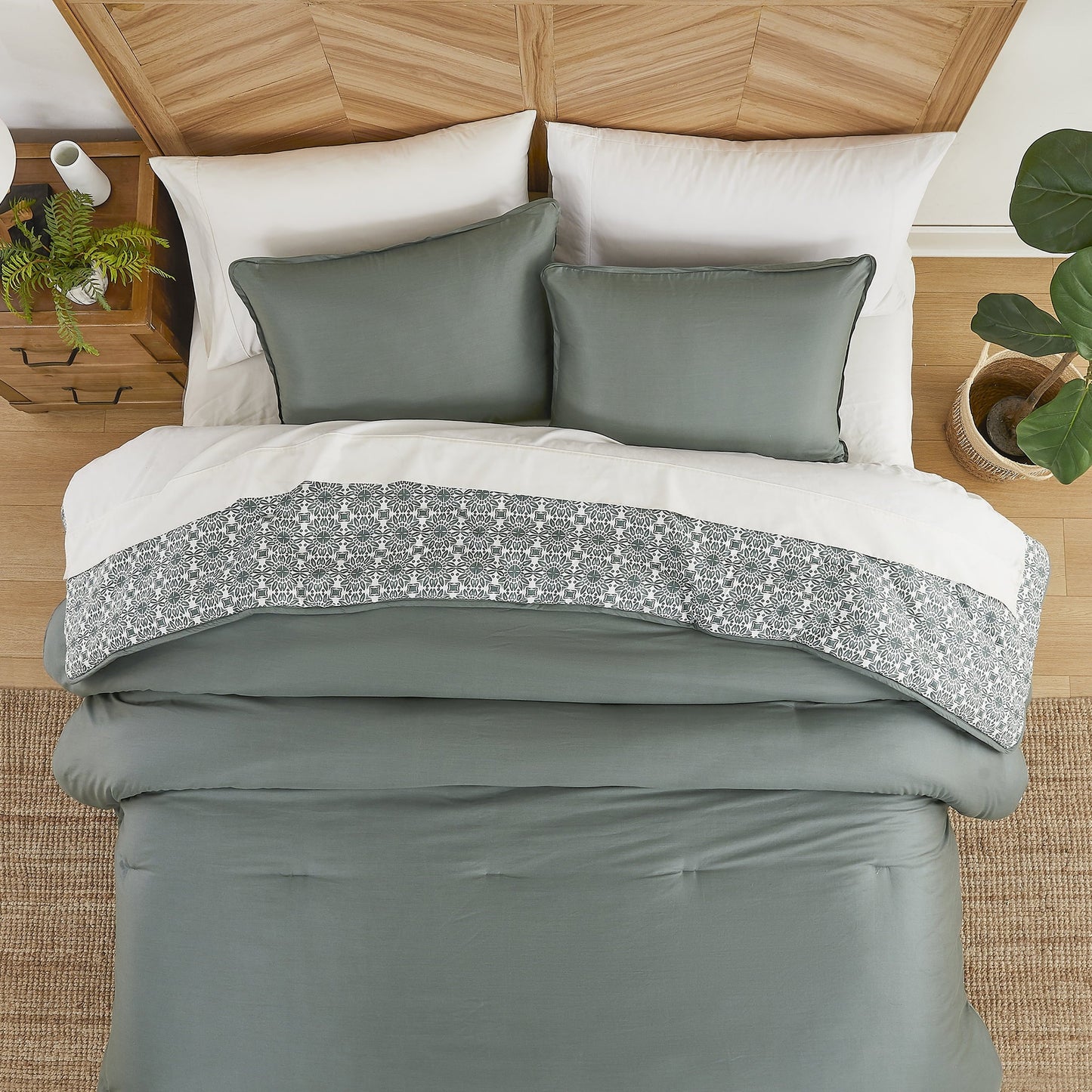 Heavyweight Warmth 3-Piece 400 Thread Count Flag Stone Green Cotton Lyocell Blend Comforter Set, Adult King - Hypoallergenic Ultra-Fluffy Quilt for Winter Detail