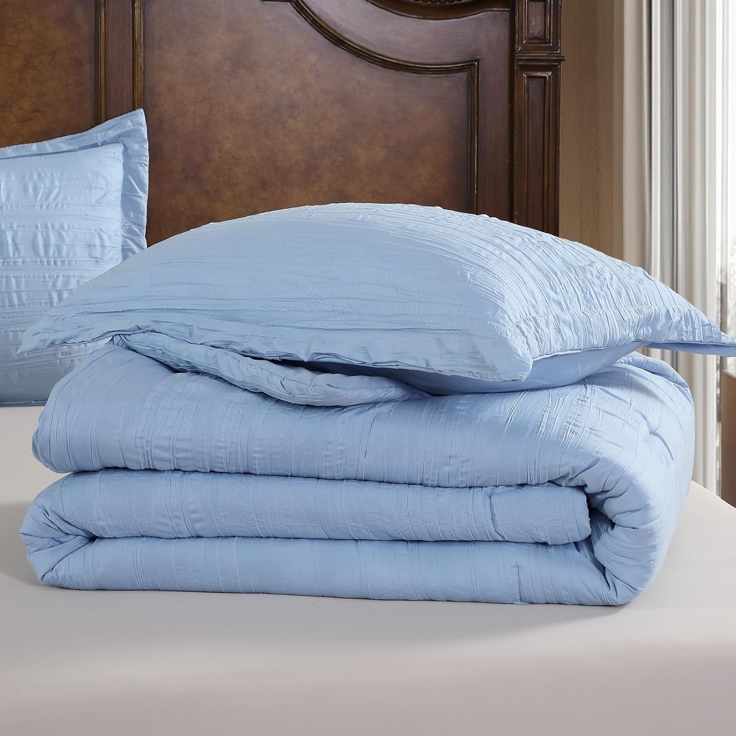 Luxurious Quilted Queen Comforter Set Chambray Blue, 3 Pieces Comforter Set, All Season Lightweight Soft Embossed Bedding (86" x 88" Co... - Luxurious Quilted Duvet Cover Set Detail