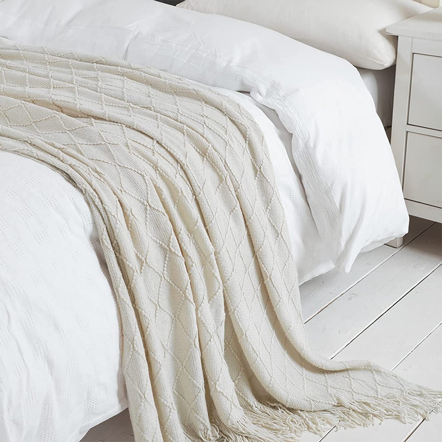 Cozy Fleece Rhombus Beige Throw Blanket, Soft and Lightweight, 50"x 60" - Cozy Fleece Throw Blanket for Couch & Bed Detail