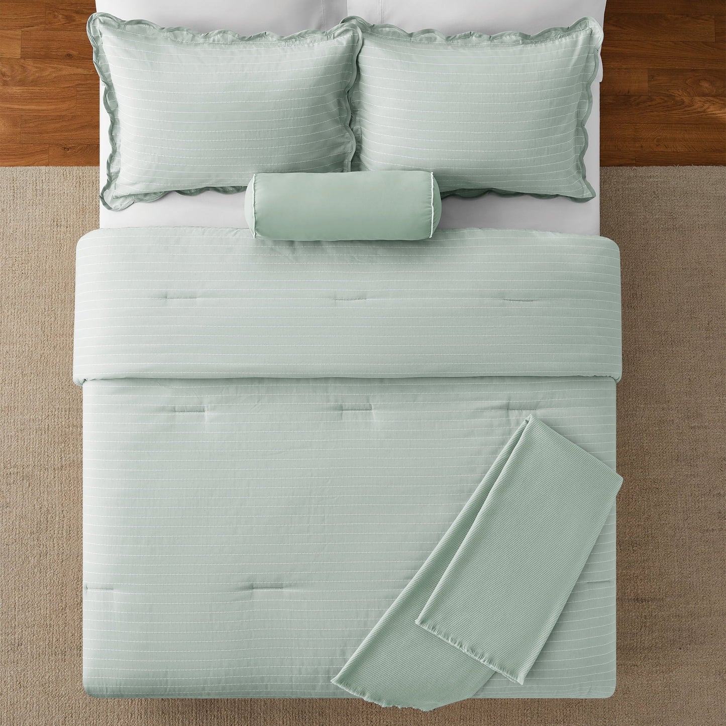 Fluffy Down Alternative Full/Queen Comforter Set, All-Season, 5-Piece, Sage Pick Stitch Scallop - All-Season Down Alternative Comforter Insert Detail