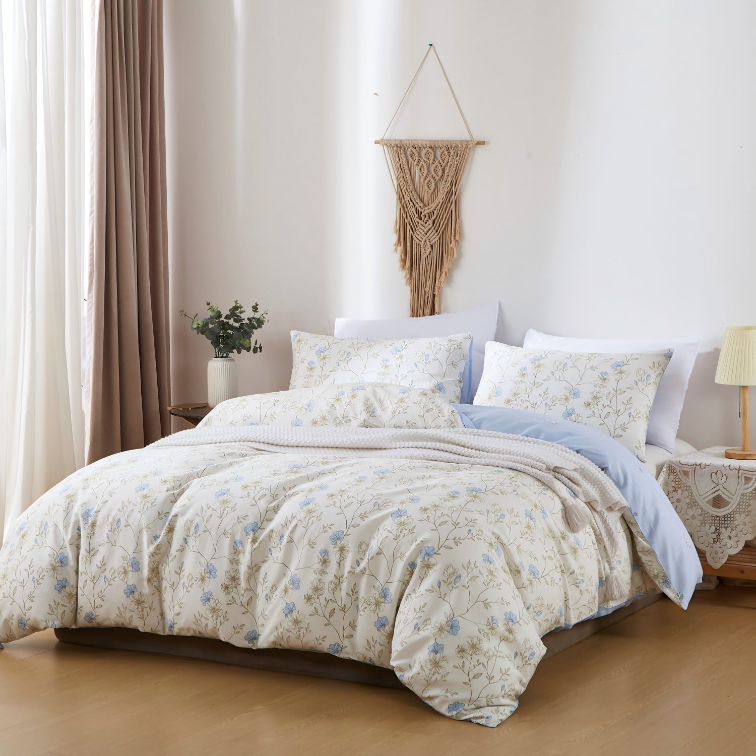 Heavyweight Warmth Cotton Comforter Sets Queen Size, 3 Pieces Botanical Blue Floral Reversible Bedding Sets for Adults All Season - Hypoallergenic Ultra-Fluffy Quilt for Winter Detail