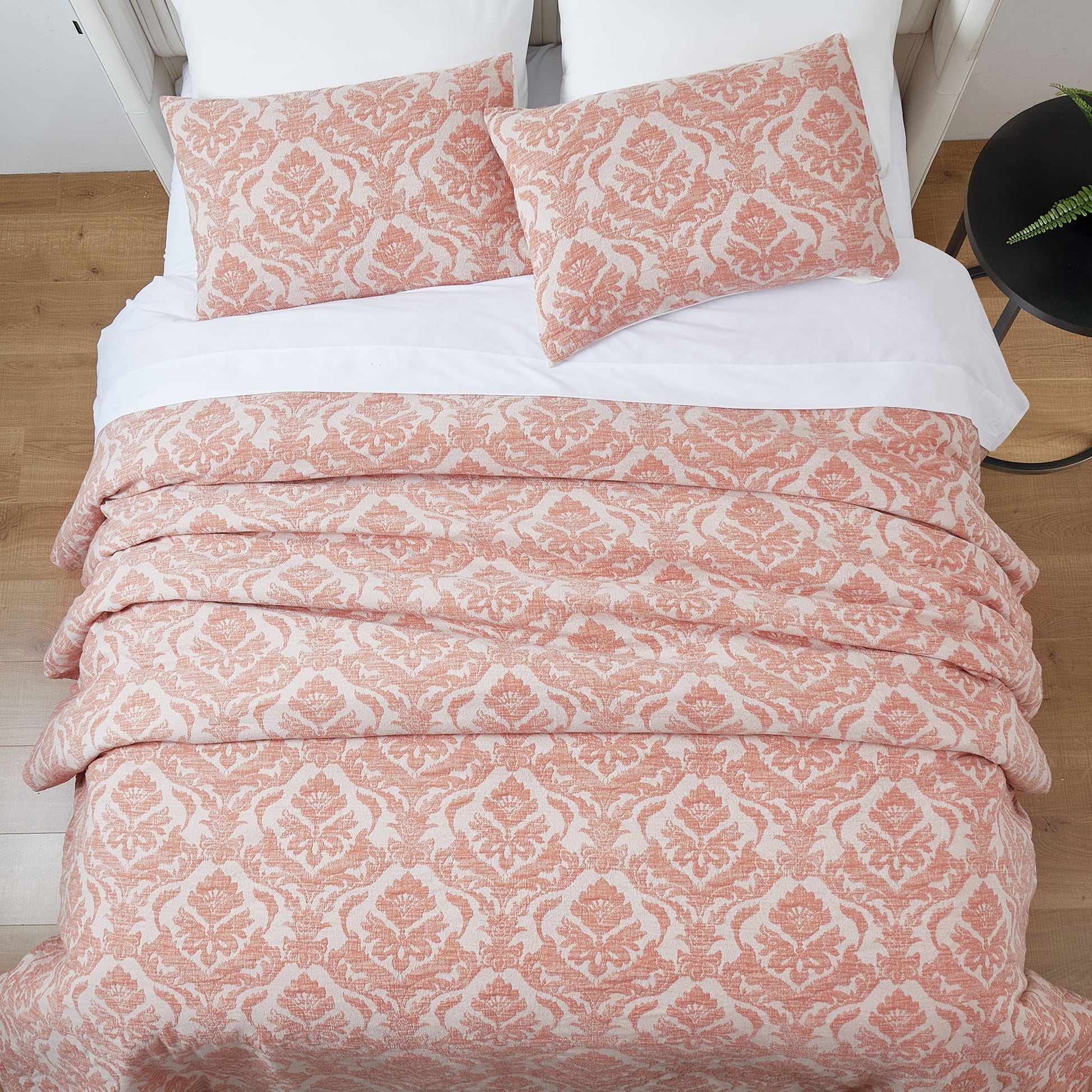 Luxurious Quilted Woven Damask 2-Piece Comforter Set, Blush, Full Queen, All Ages - Luxurious Quilted Duvet Cover Set Detail