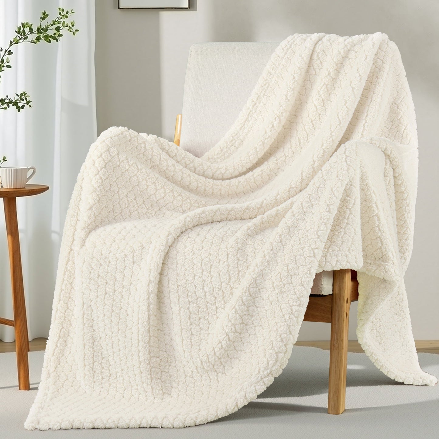 Decorative Knitted Fleece Throw Blanket for Couch, Super Soft Jacquard Bed Blanket, Lightweight Fuzzy Warm for All Seasons, 50x60 Inches... - Super Soft Reversible Sherpa Flannel Blanket Detail