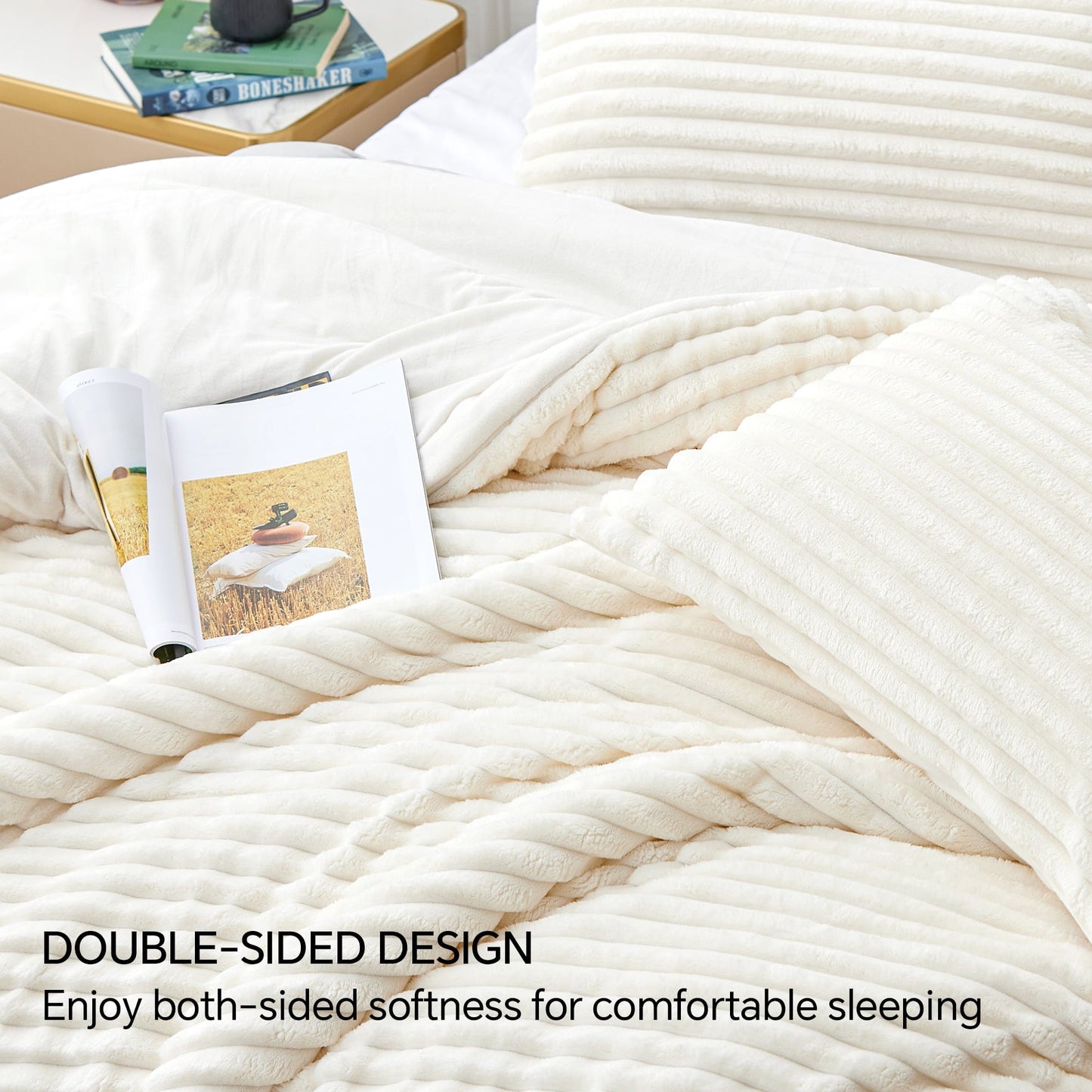 Fluffy Down Alternative Fleece Queen Comforter Set -Super Soft & Warm Fluffy White Bedding, Luxury Fuzzy Heavy Bed Set for Winter with 2 Pill... - Hypoallergenic Ultra-Fluffy Quilt for Winter Detail