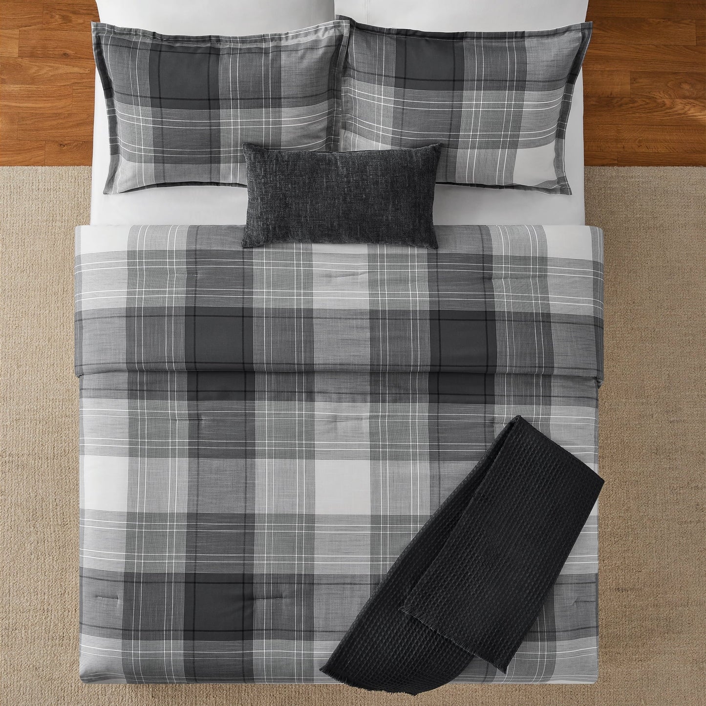 Heavyweight Warmth Full/Queen Comforter Set, All-Season, 5-Piece, Grey Plaid - Luxurious Quilted Duvet Cover Set Detail