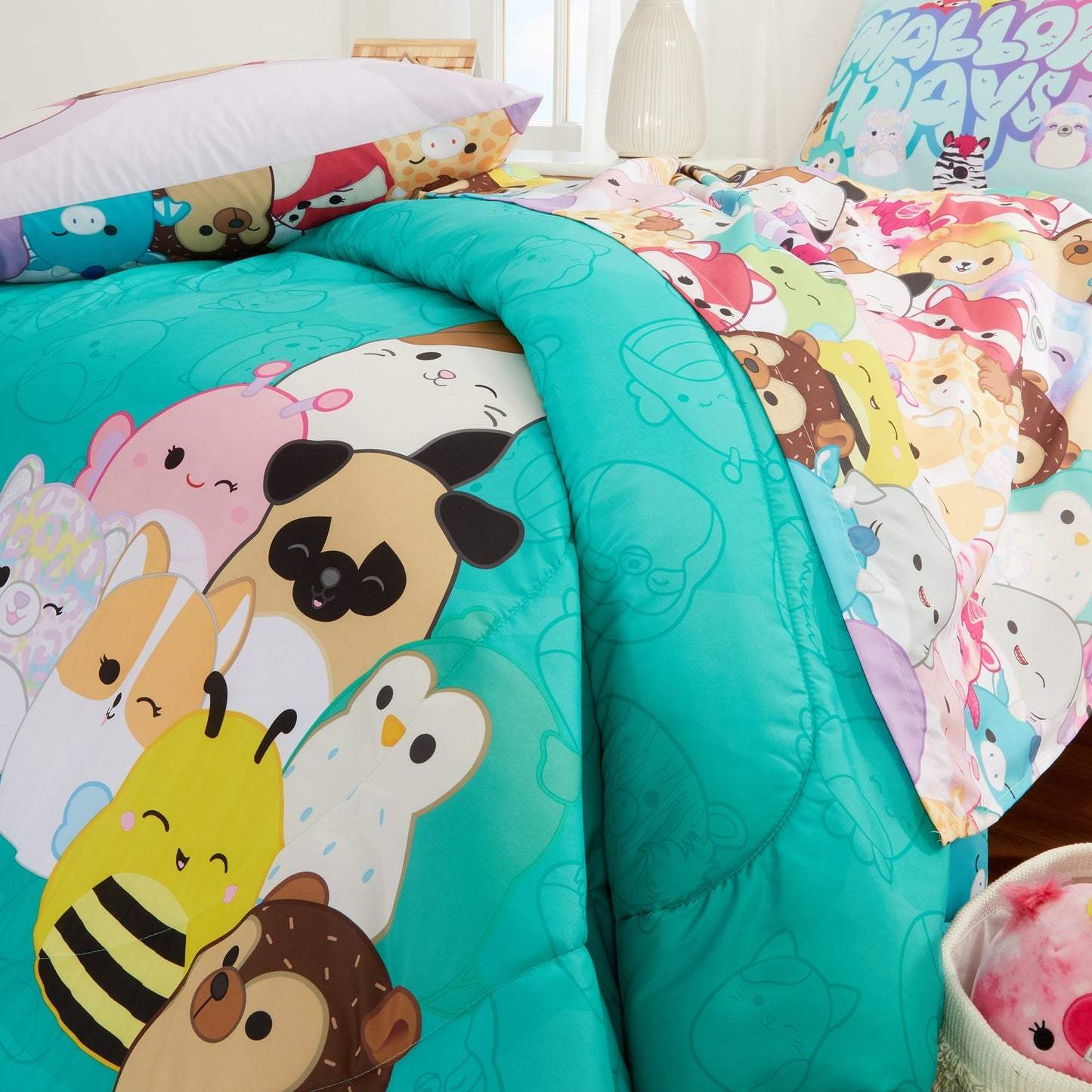 Fluffy Down Alternative Squishmallows Kids 2 Piece Teal Blue Reversible Comforter and Pillowcase set, Twin/full - All-Season Down Alternative Comforter Insert Detail