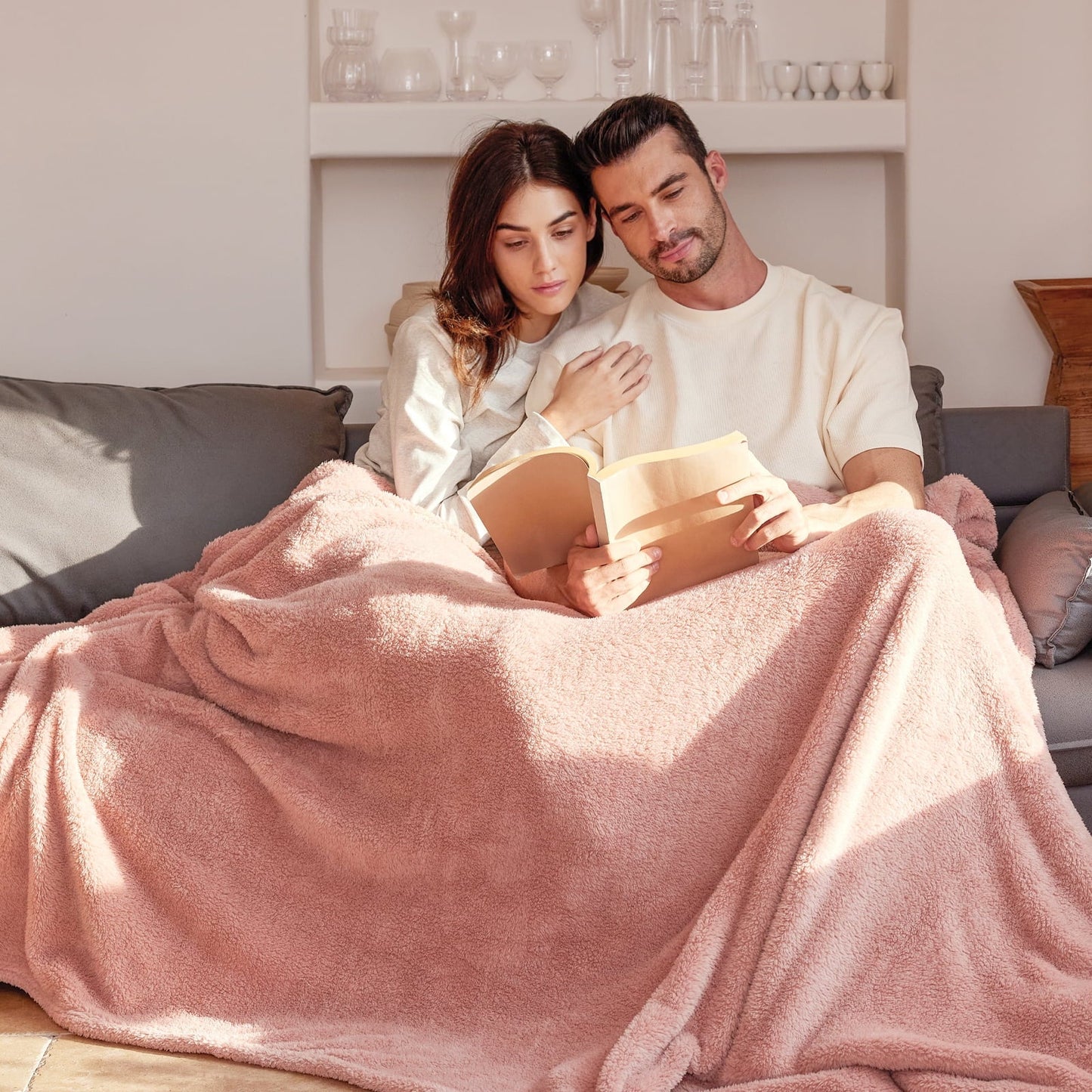 Decorative Knitted Soft Fleece Throw Blanket for Couch, Super Soft Velvet Plush Bed Blanket, 50x60 Inches, Pink - Lightweight Plush Warm Blanket for All Seasons Detail