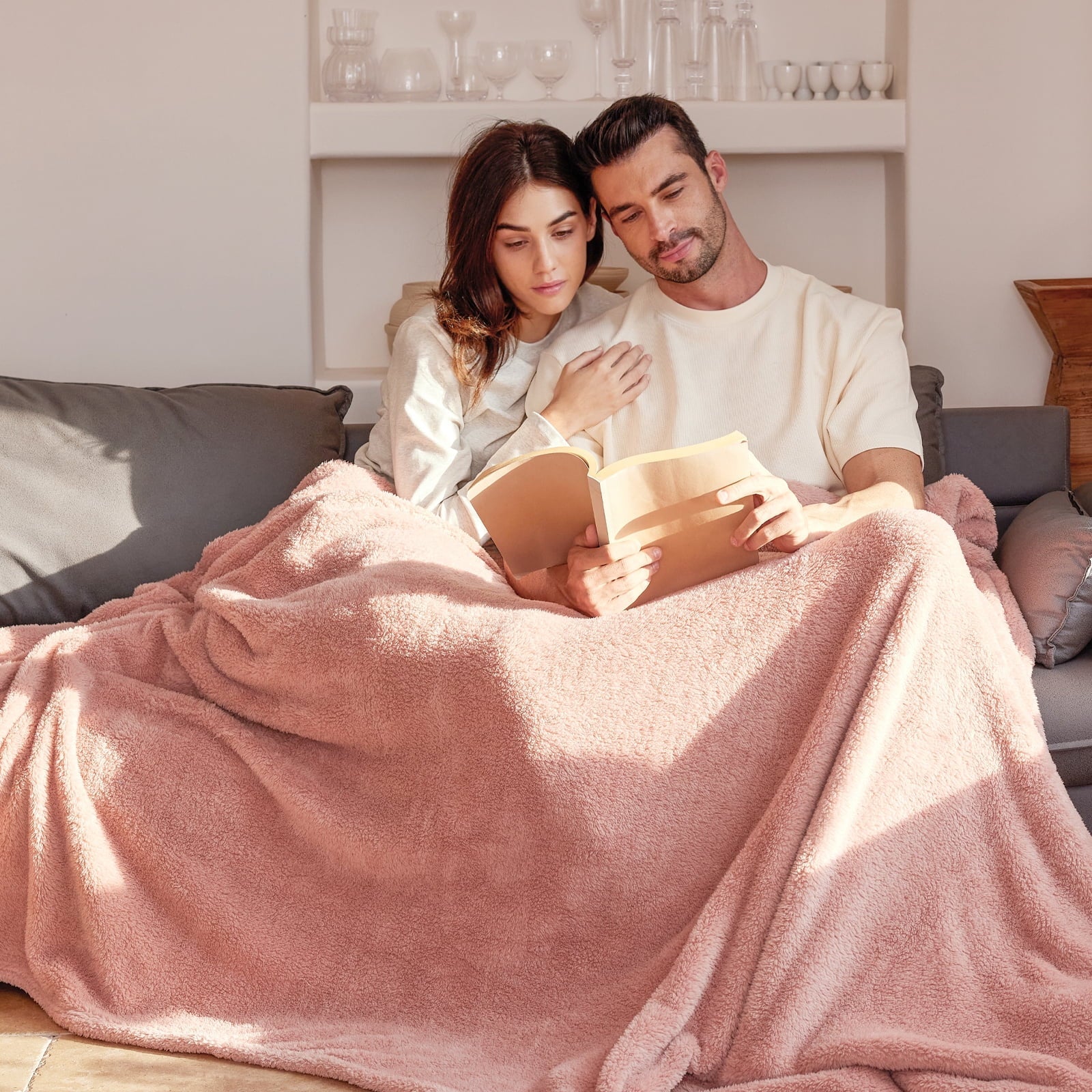 Decorative Knitted Soft Fleece Throw Blanket for Couch, Super Soft Velvet Plush Bed Blanket, 50x60 Inches, Pink - Lightweight Plush Warm Blanket for All Seasons Detail