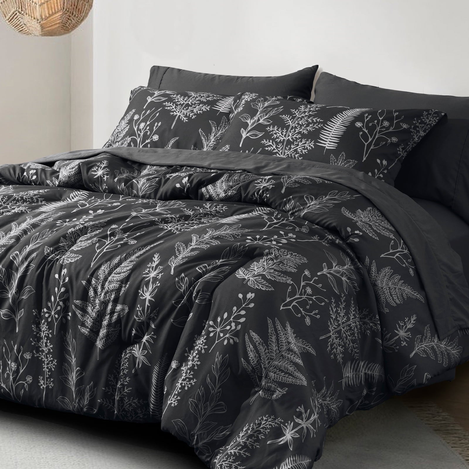 Fluffy Down Alternative 3 Pieces Printed Comforter Set Queen Size, Lightweight Botanical Floral Bed in a Bag, Ultra Soft Bedding Set with 1 R... - All-Season Down Alternative Comforter Insert Detail