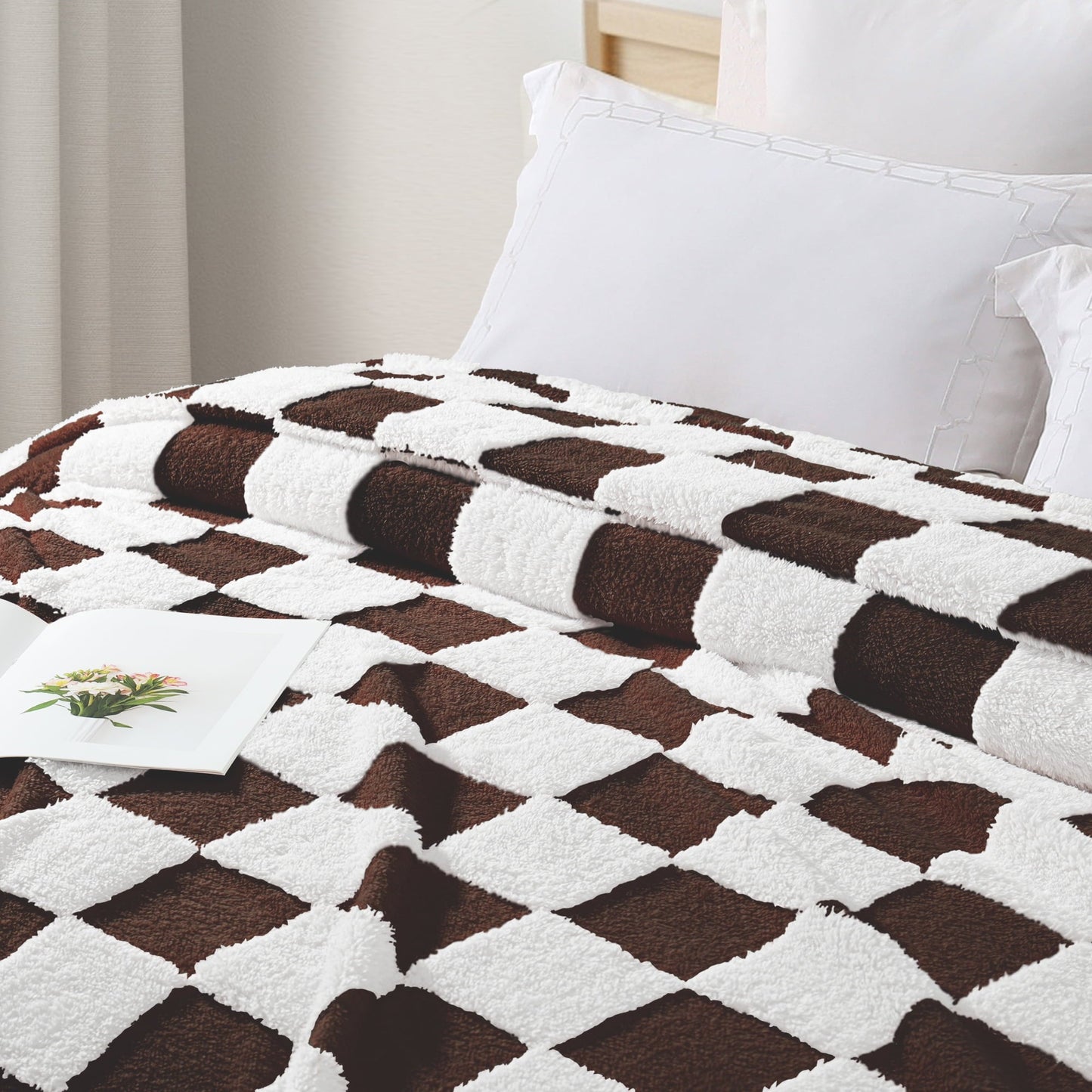 Reversible Sherpa Checkered Throw Blanket, Super Soft and Warm Fluffy Fleece Blanket for Couch, Sofa, Bed, Cute Plaid Pattern, Coffee, ... - Cozy Fleece Throw Blanket for Couch & Bed Detail