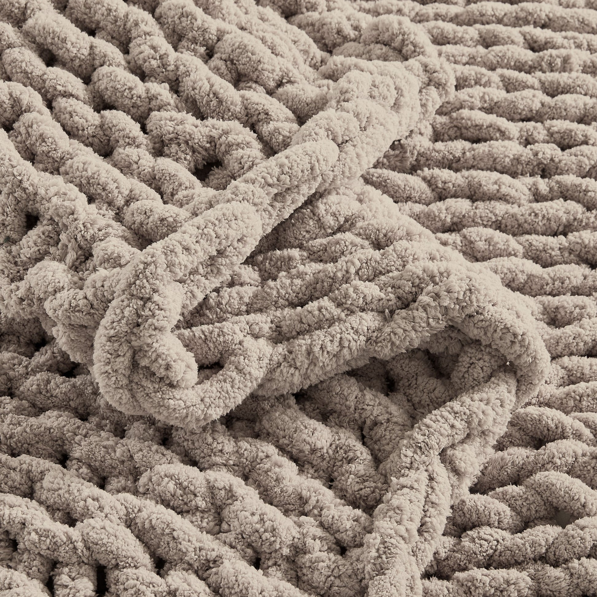 Super Soft Flannel Chunky Knit Throw Blanket Handmade Soft Throws for Couch Sofa Bed, 50" x 60" Taupe - Super Soft Reversible Sherpa Flannel Blanket Detail