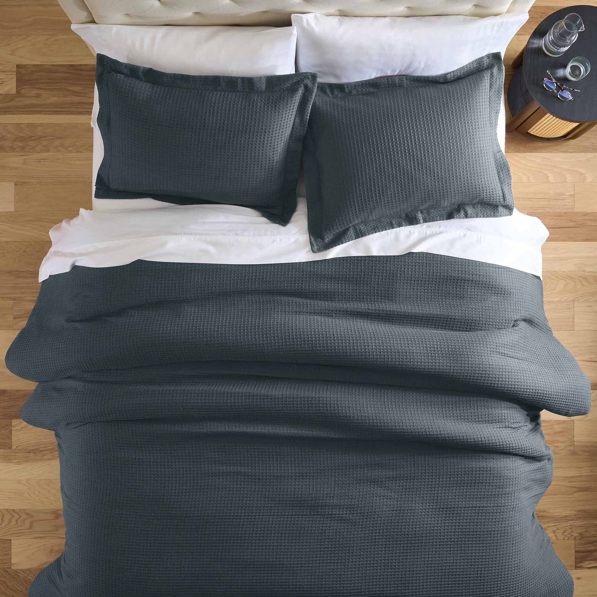 Luxurious Quilted 3-Piece Grey Waffle Comforter Set, Adult Full/Queen - Luxurious Quilted Duvet Cover Set Detail
