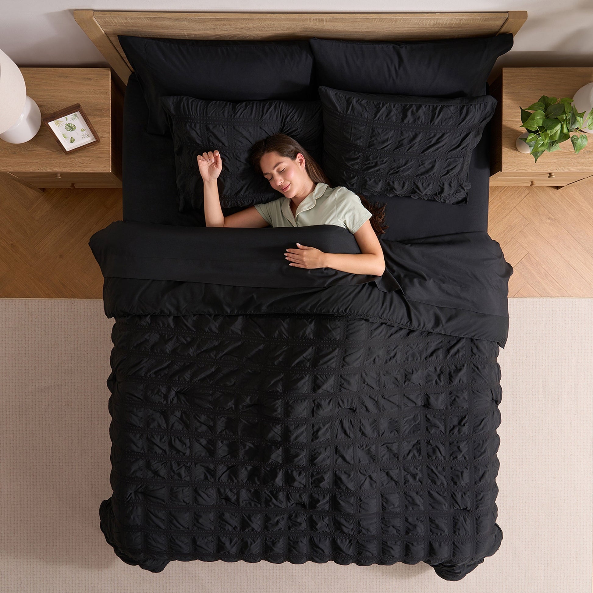 Heavyweight Warmth Queen Comforter Set, Seersucker Queen Size Comforter Set, 7-Pc All Season Bedding Comforter Set, Black - Luxurious Quilted Duvet Cover Set Detail